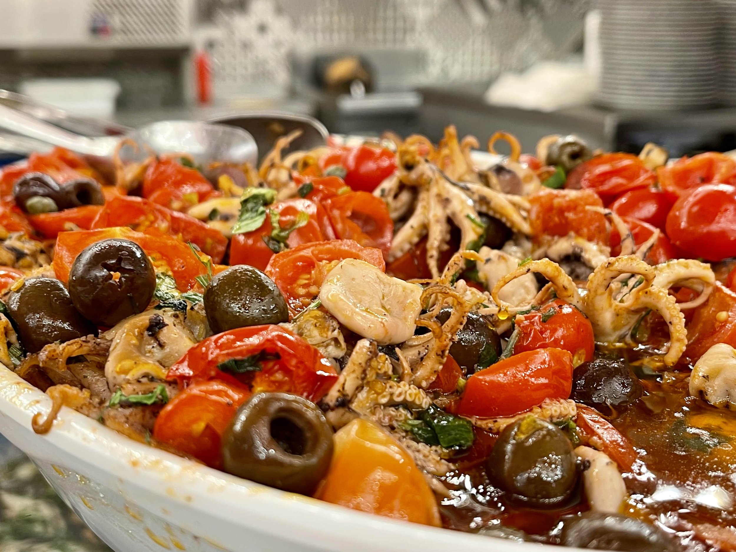 17 Best Neapolitan Dishes: Food in Naples, Italy