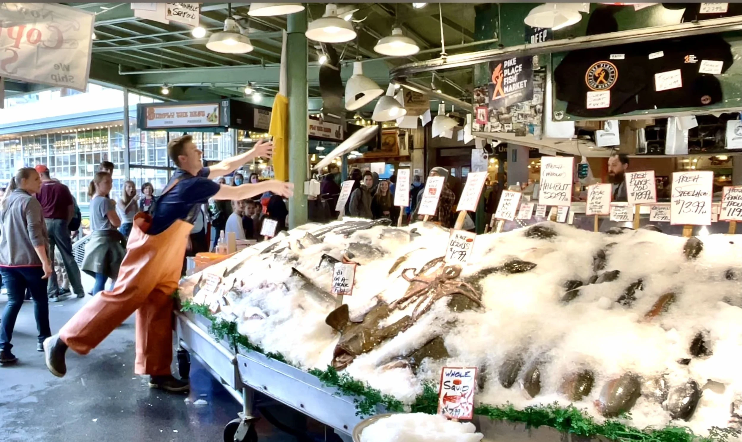 13 Famous Foods in Seattle &amp; Best Places To Get Them!