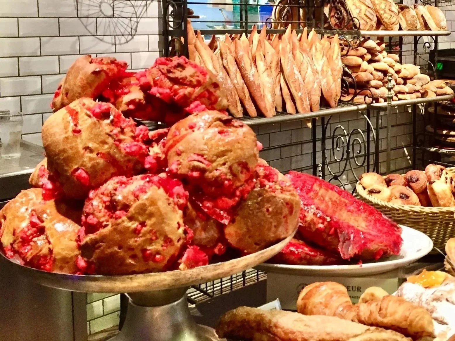 Food in Lyon: 10 Dishes You Absolutely Must Try!