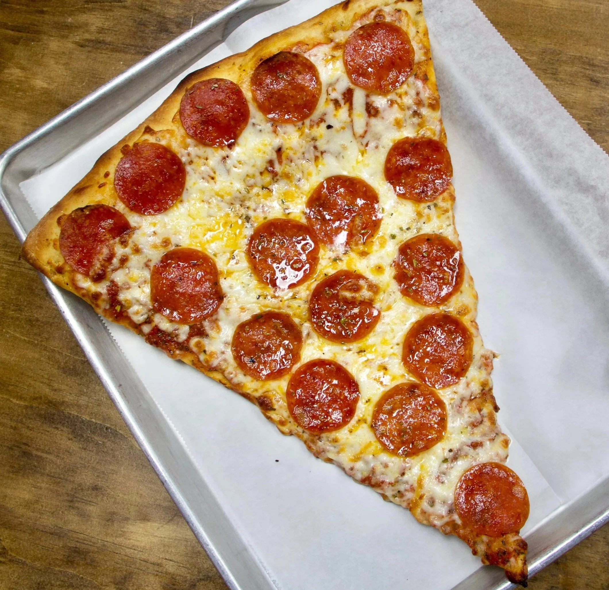 20 Famous New York Foods To Eat in NYC: Chef’s Guide