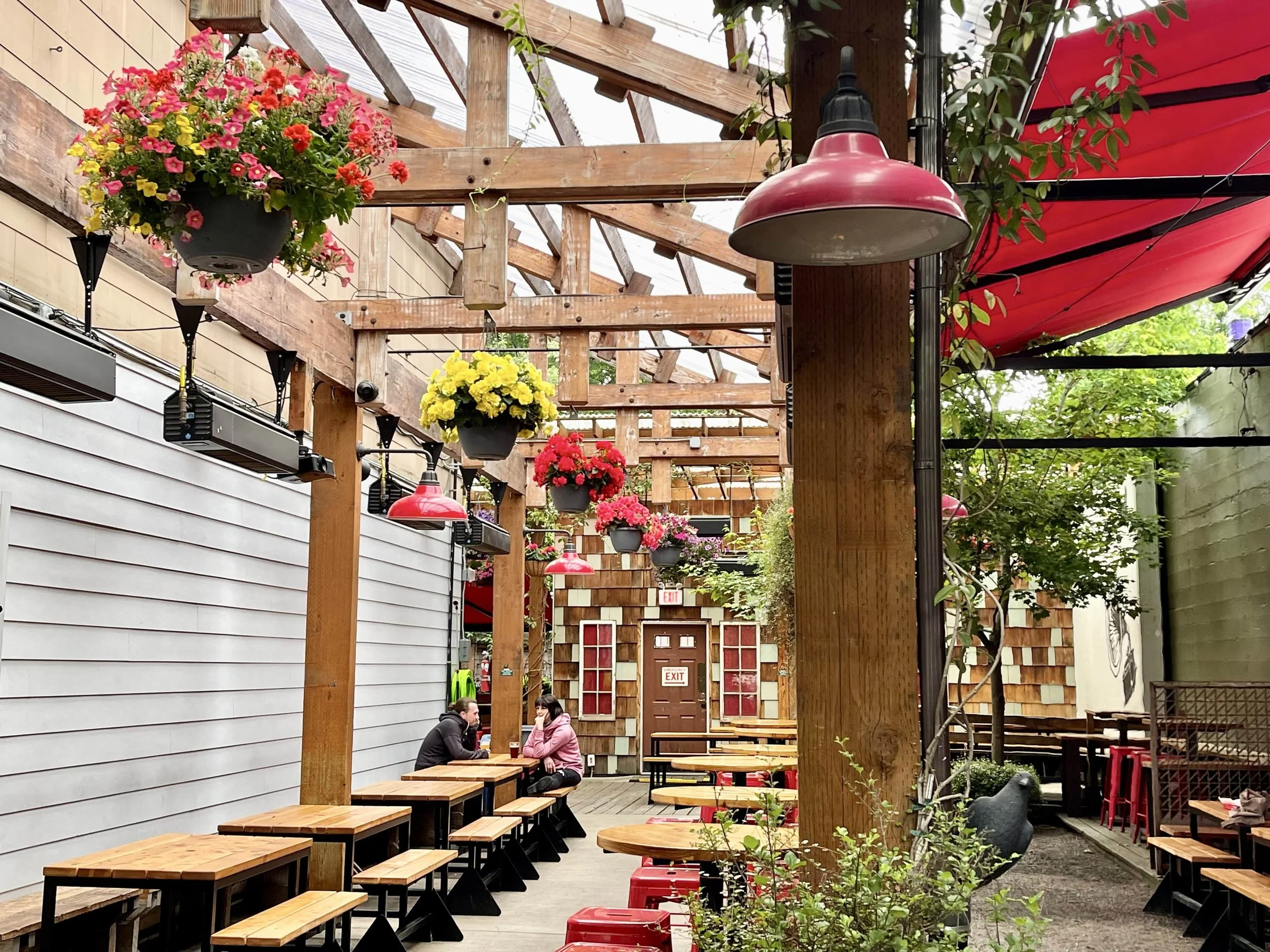 Passing a cute Portland restaurant on Mississippi