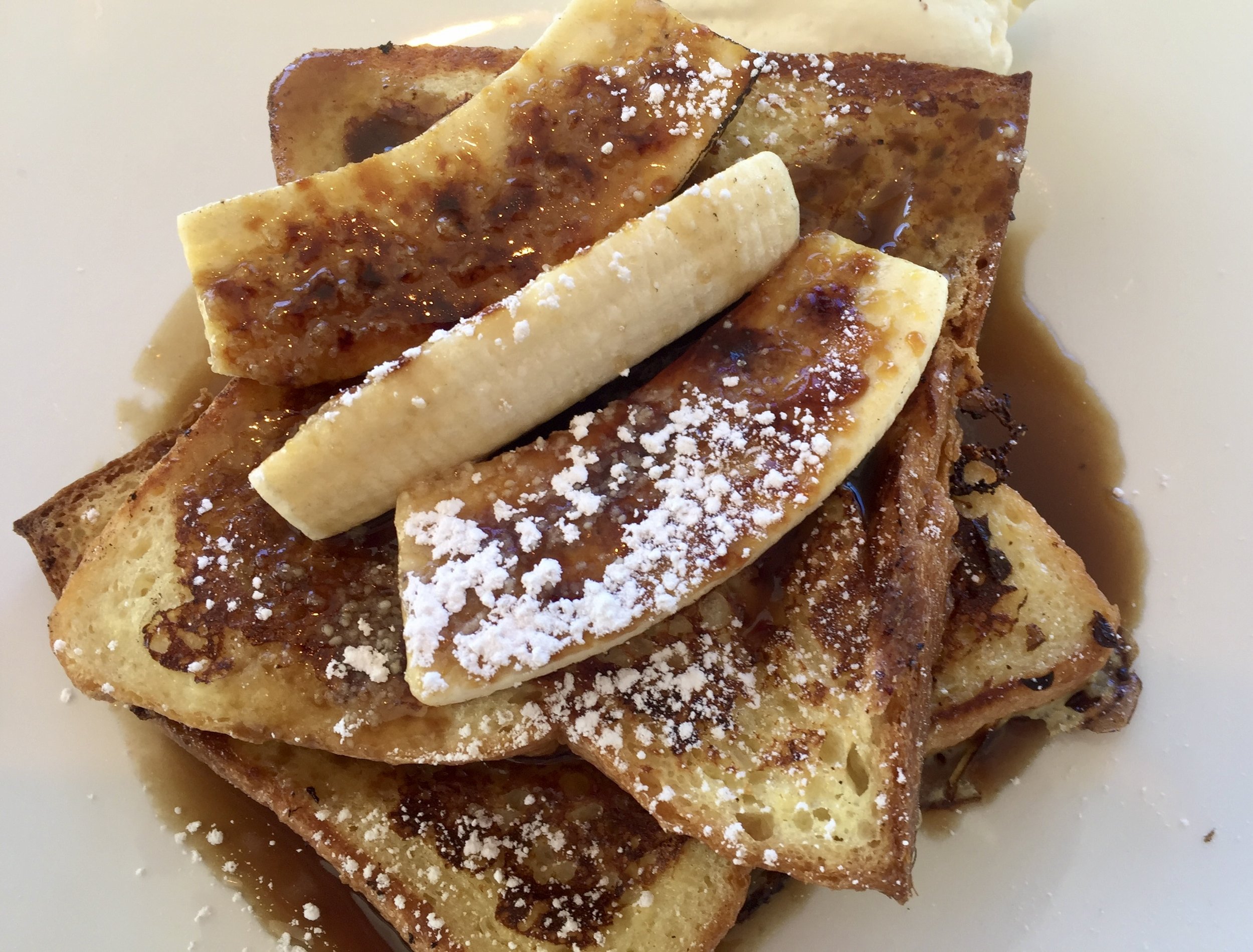 Sweet & spicy French toast with caramelized bananas