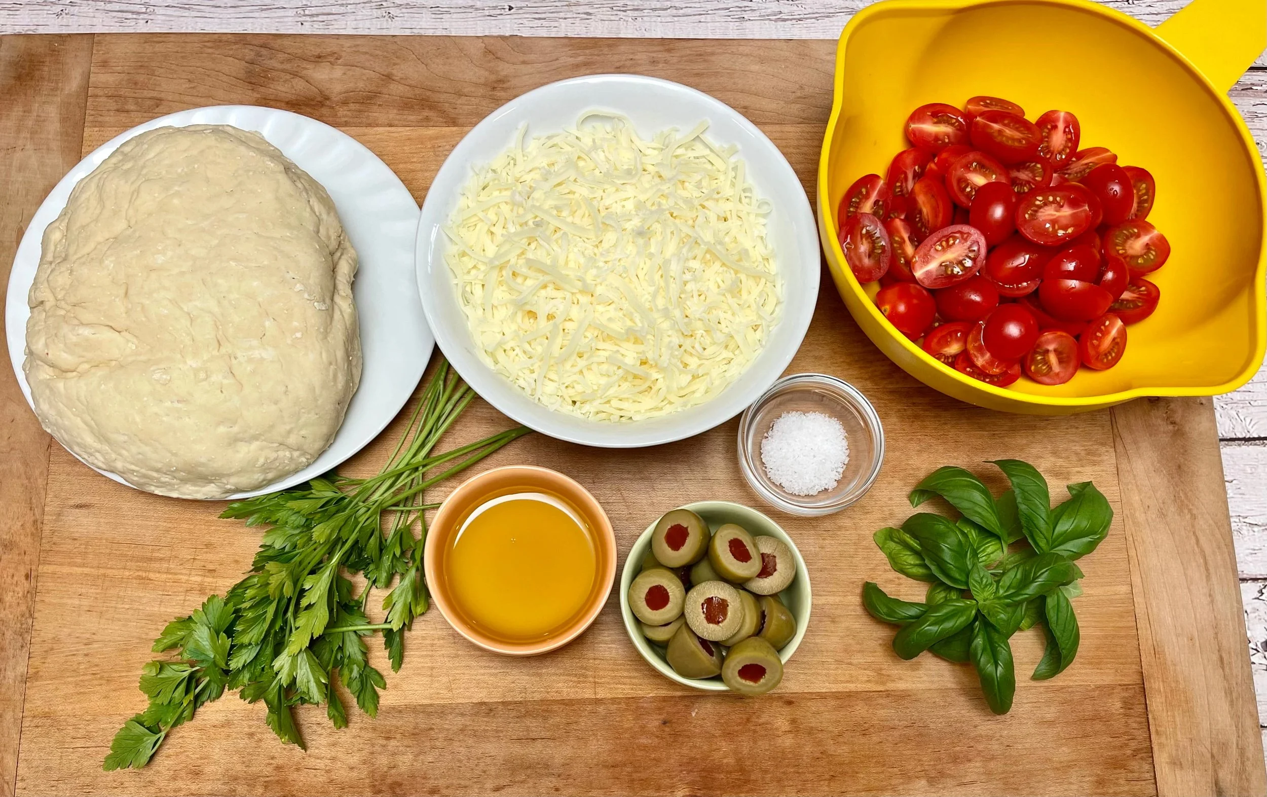 Ingredients for Cherry Tomato Pizza