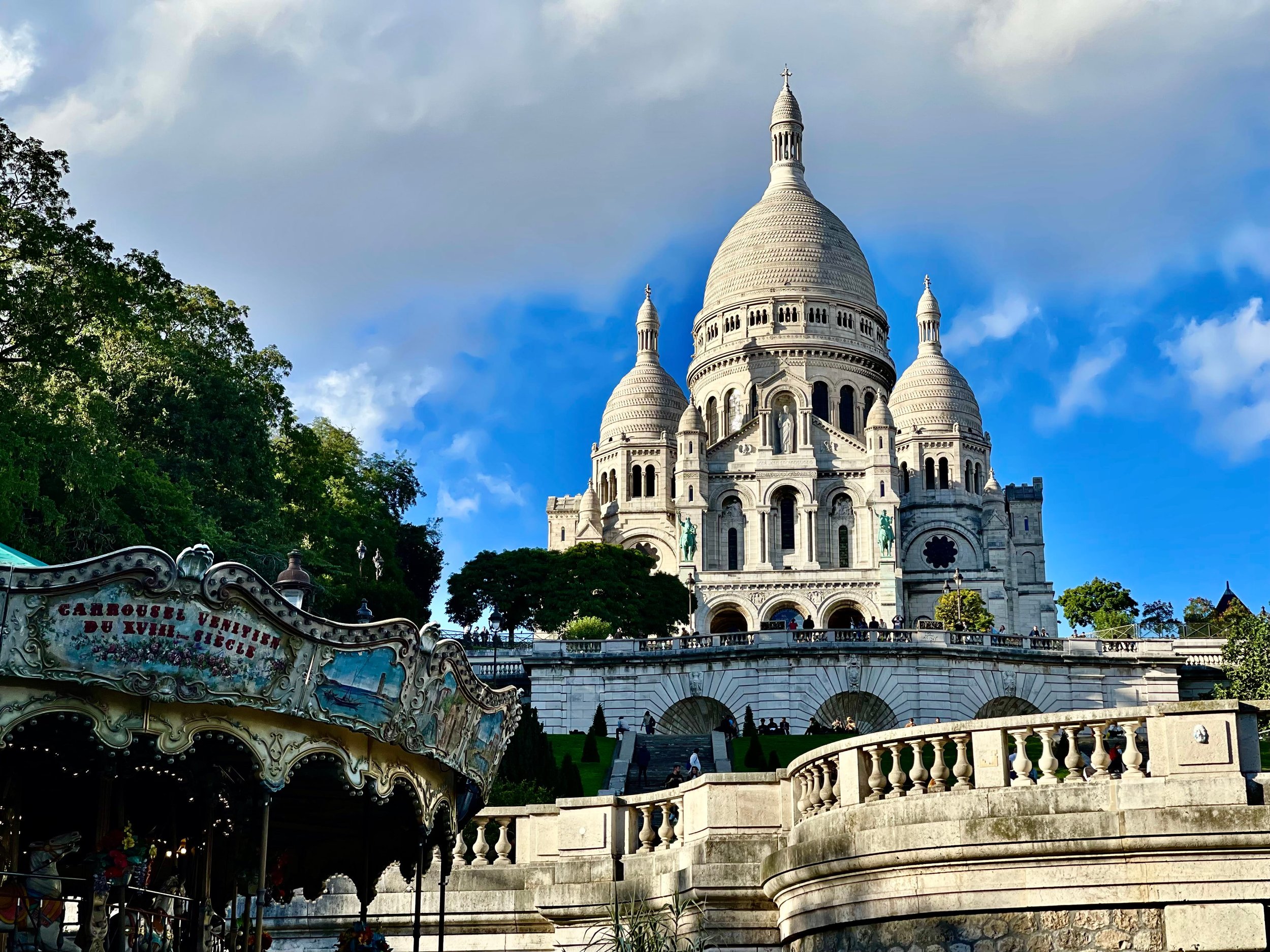 Sacre Cours on a food tour