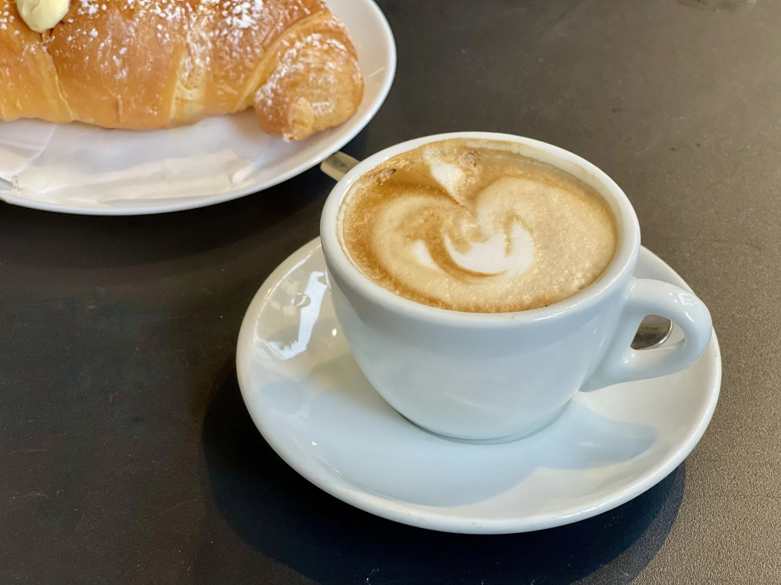 Cappuccino and cornetto