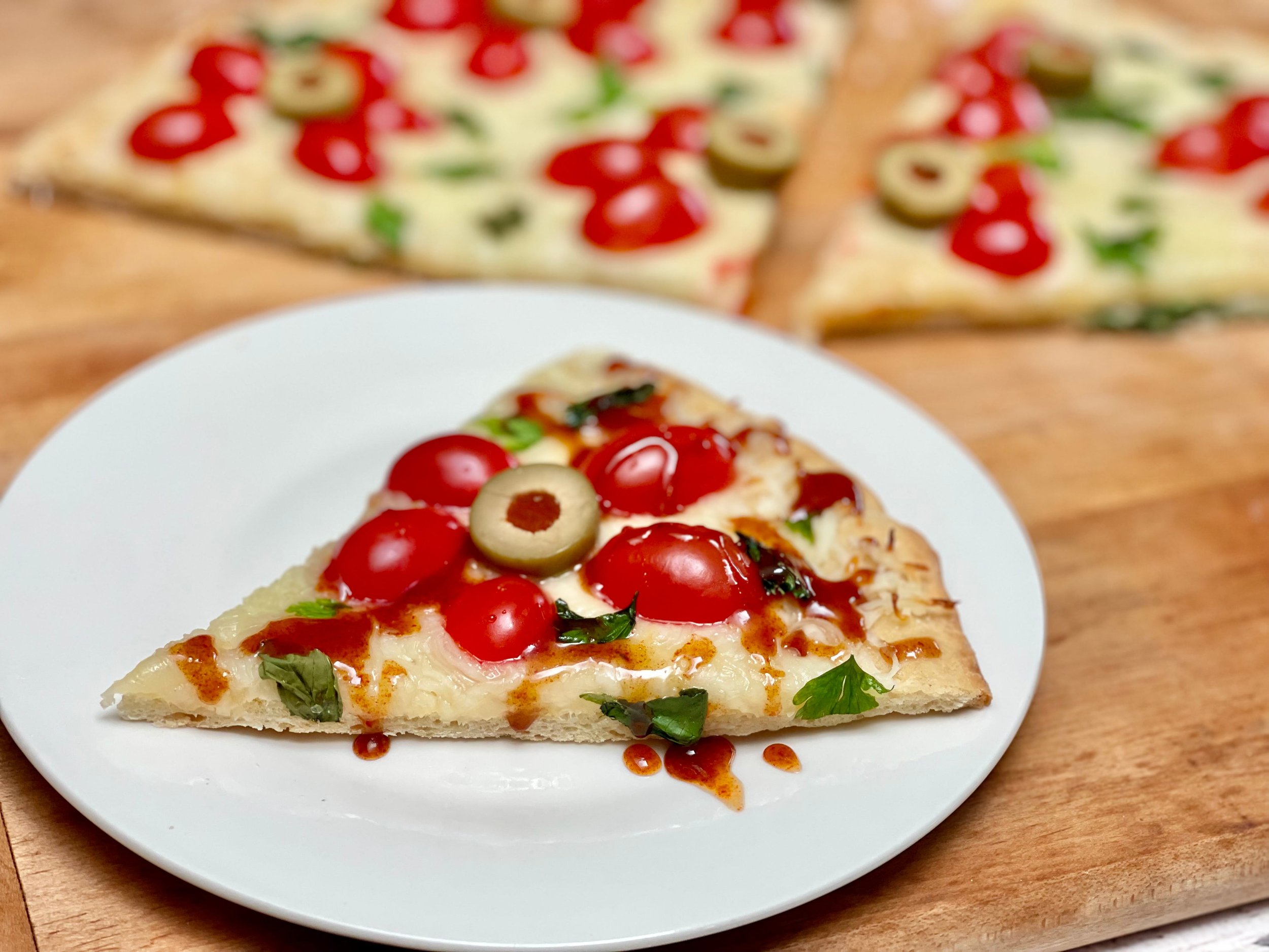 Cherry tomato pizza with Hot Homey