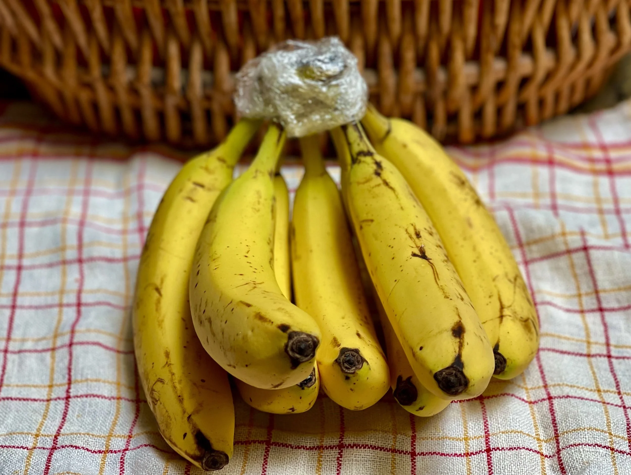 Ripe bananas, main ingredient in Caramelized Bananas recipe