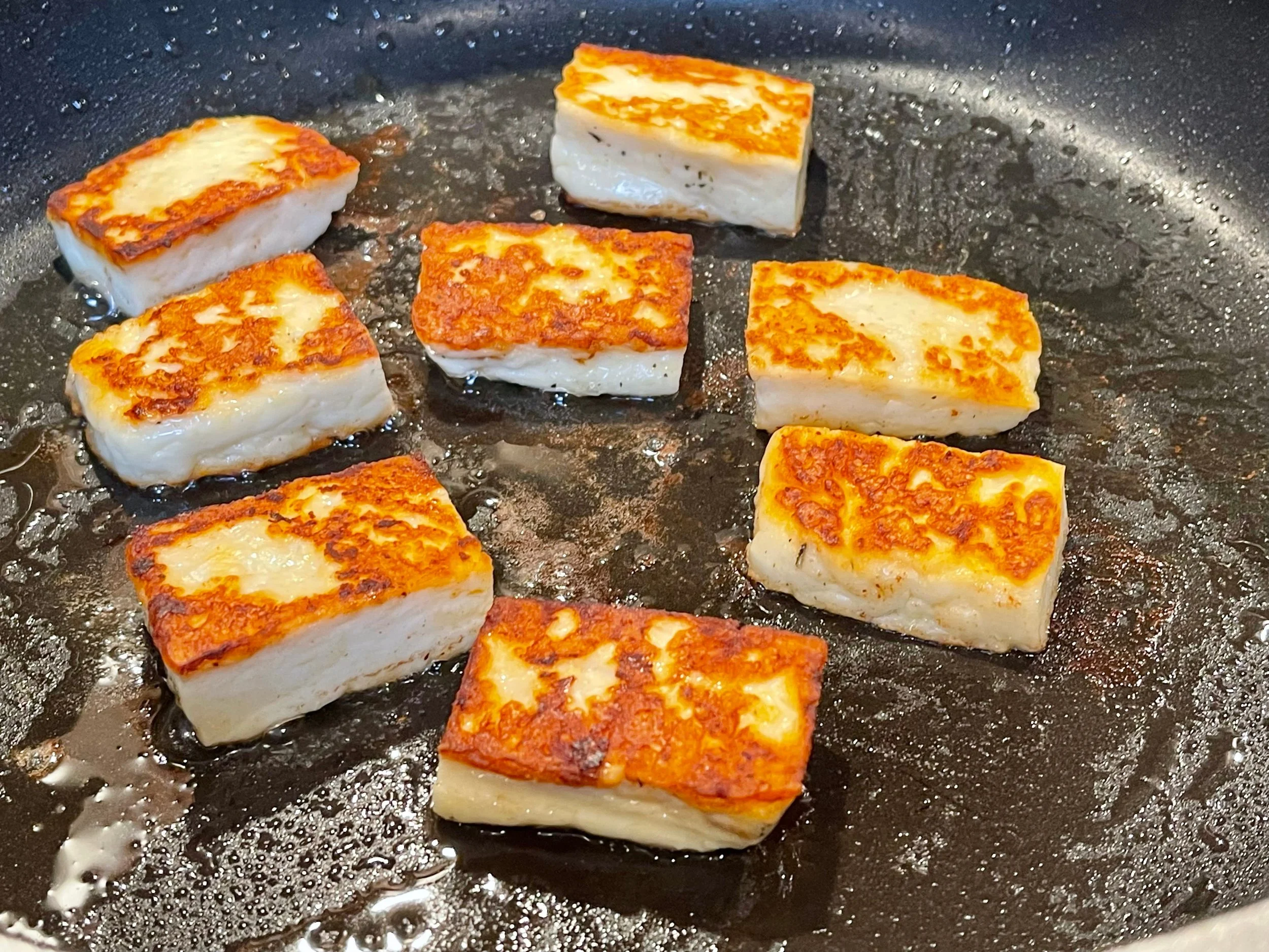Pan-searing Halloumi in a skillet