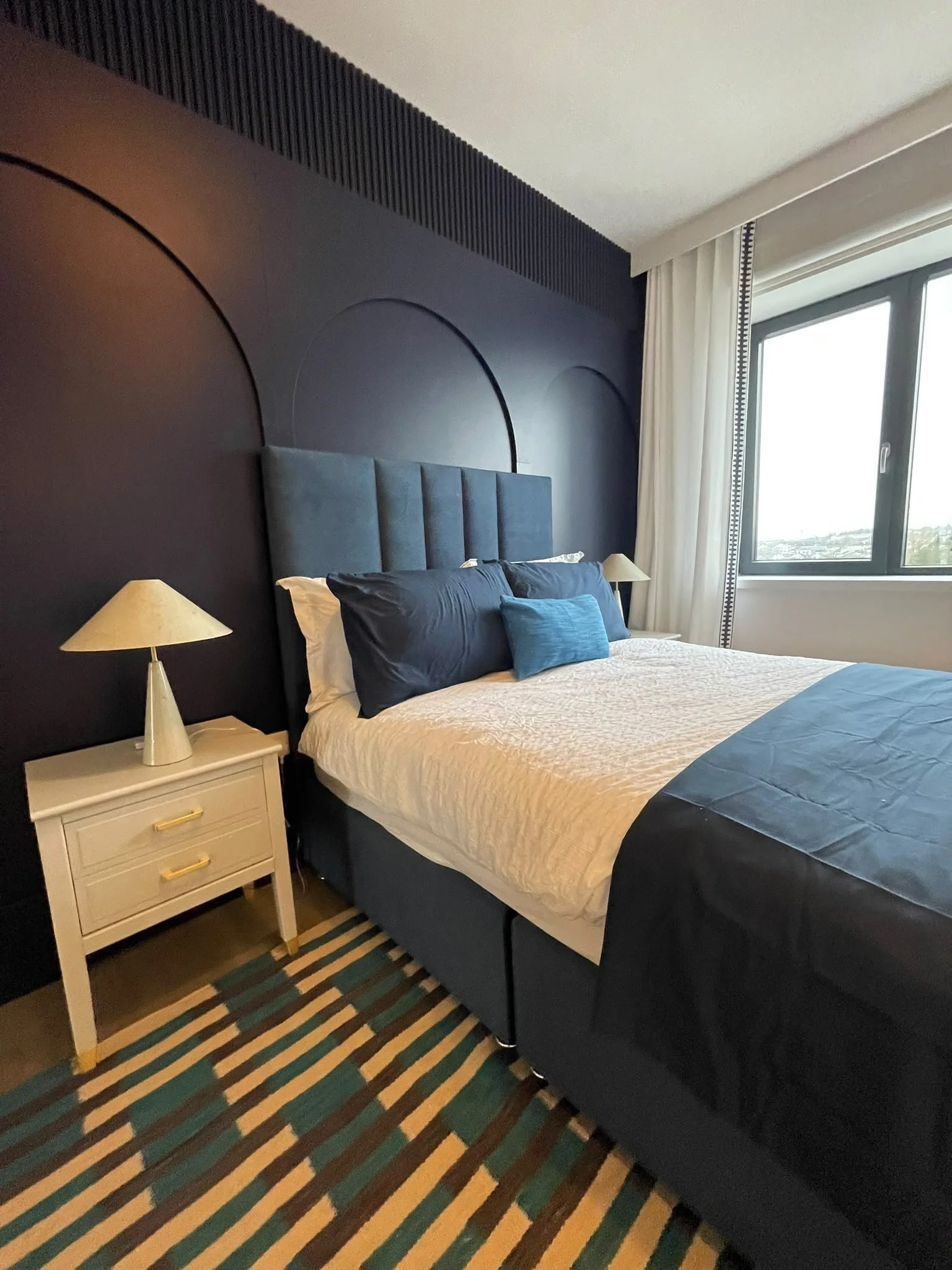 Bespoke wall panelling, guest bedroom, modern design,