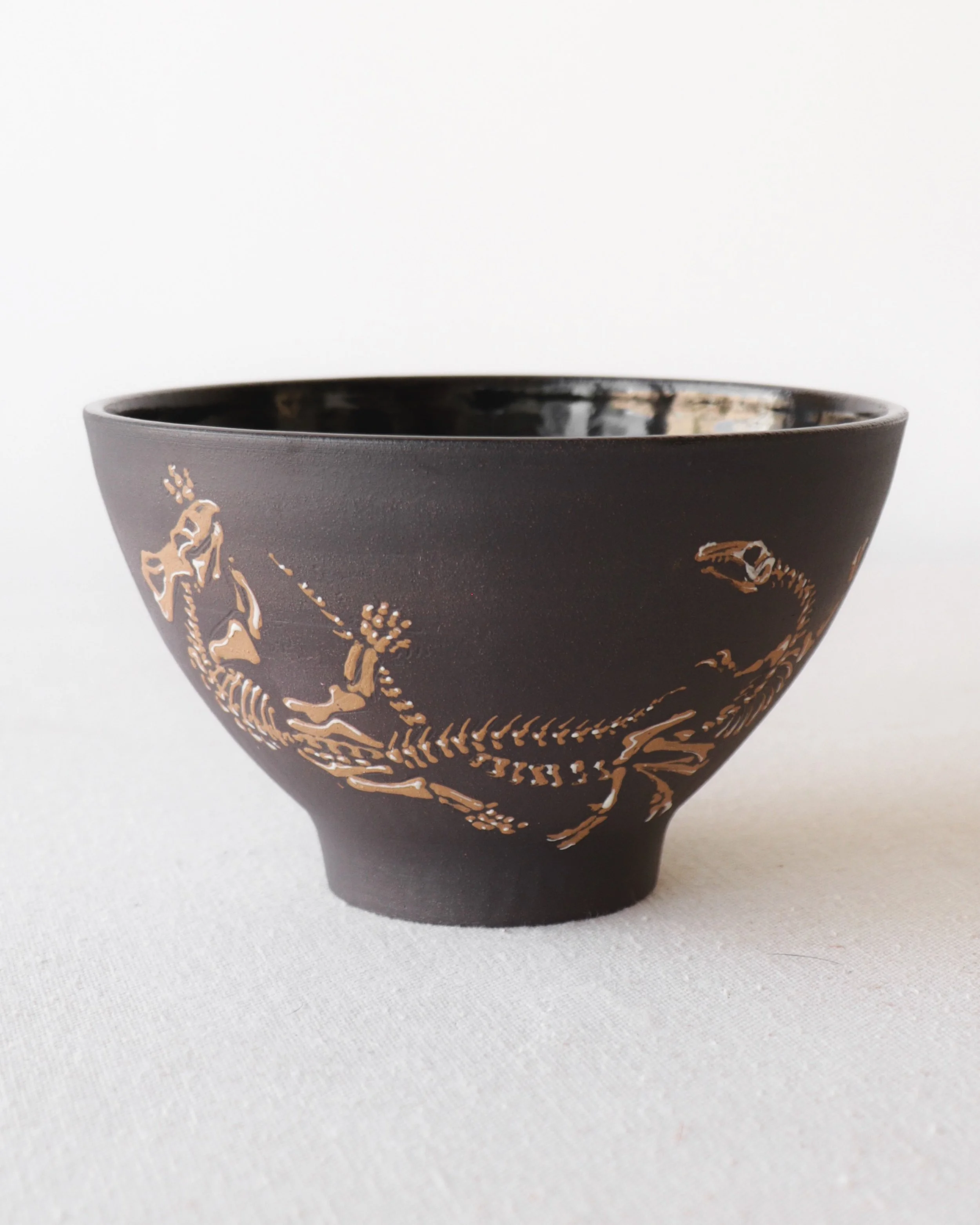 Dueling Dinosaurs (Triceratops & Nanotyrannus) Bowl