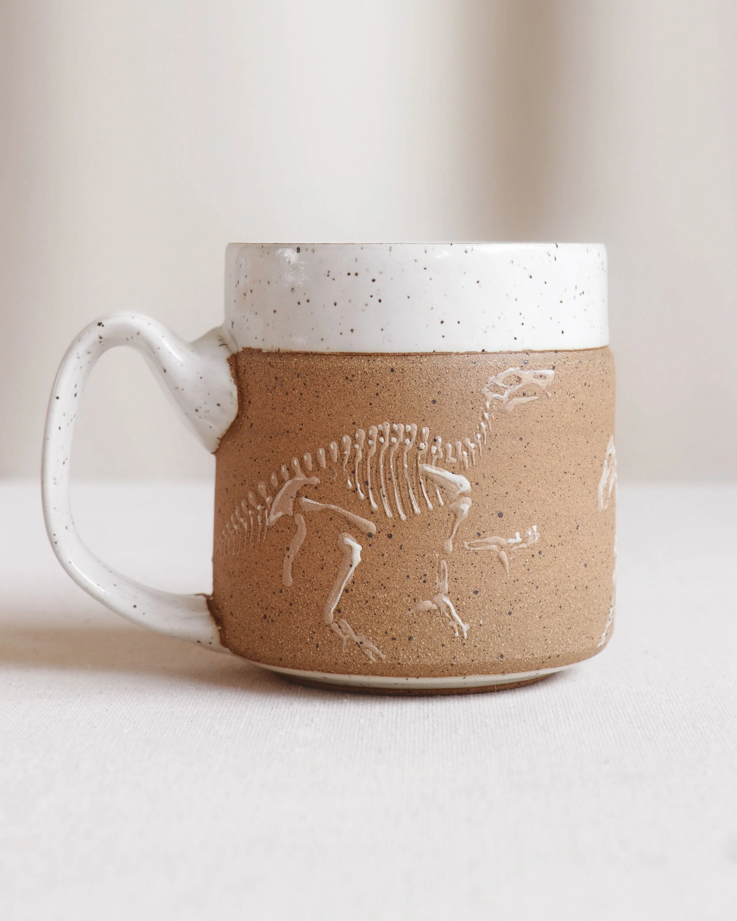 Igaunodon Mug