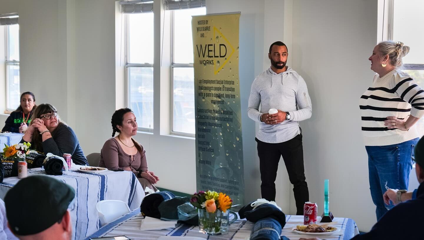 Celebrating big at Weld Seattle 🌟 We've reached 100,000 nights of shelter! Doug Baldwin joined us, sharing his journey from the NFL @seahawks to leading community initiatives like the Family First Community Center @famfirstrenton 
His story of trans