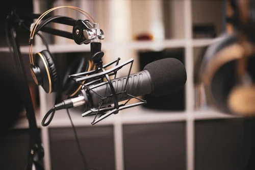 The Birth of the Microphone: How It Changed Sound Forever — Sounds and Such