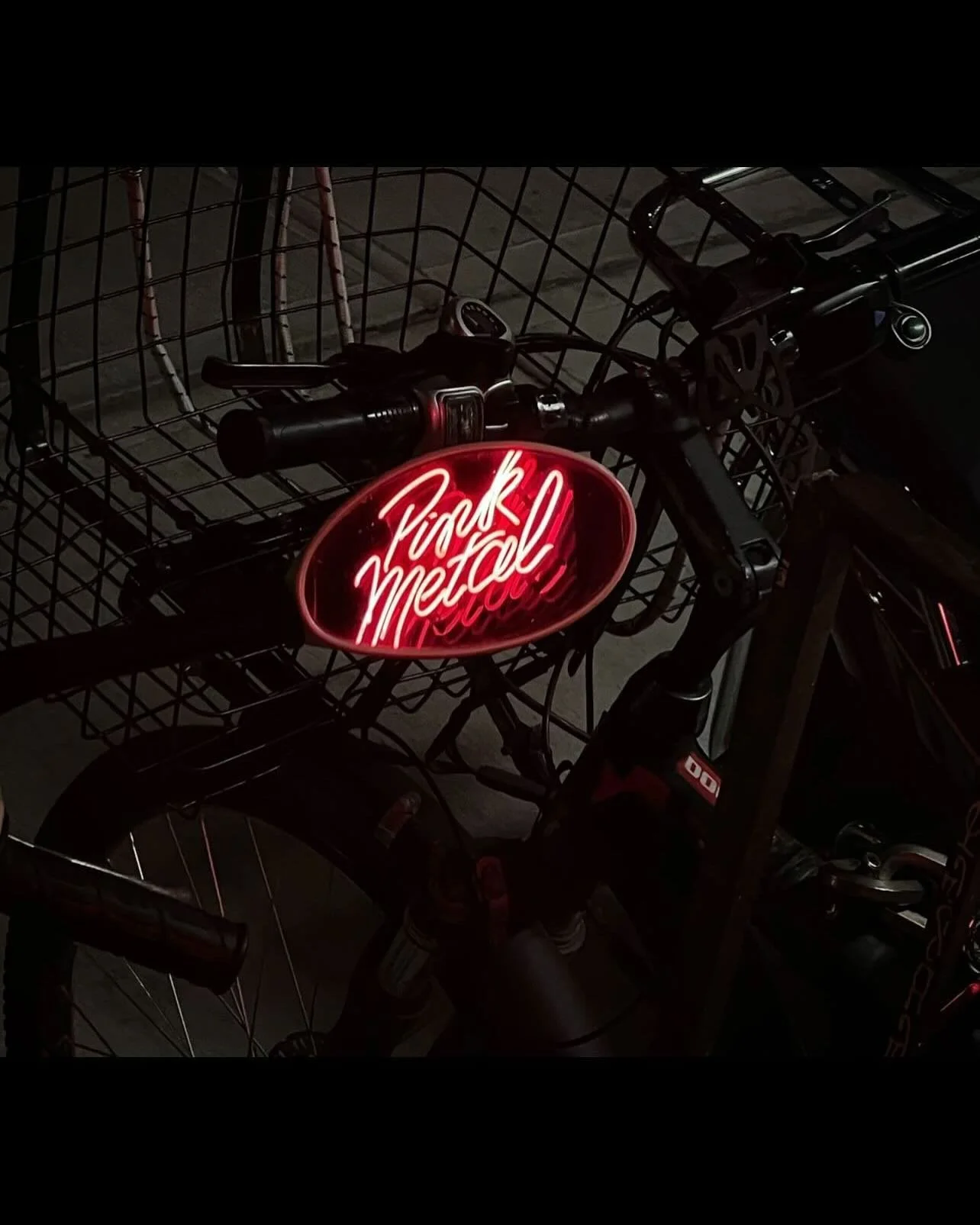 Tonight! Join us for a Y2K dance party 💕 Soundtrack curated by @oliii.online 🎧🤍 think destiny&rsquo;s Child, Britney Spears, Mandy Moore, and more! 💖

8PM- late &bull; No cover!

happy hour 5pm- 8pm 🍻 Emme &amp; @mama_mosh behind the bar all nig