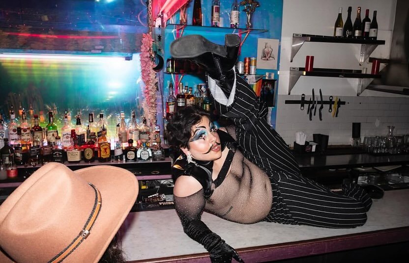 Come worship the boizz tonight at deMANd&mdash; our monrhly  trans masc+ showcase every second Friday hosted by @liam_borghini69 🕺🏽

Gogo throughout the night by @pachacvnti

Tarot readings and a raffle🔮

And a special midnight drag set by @leopar