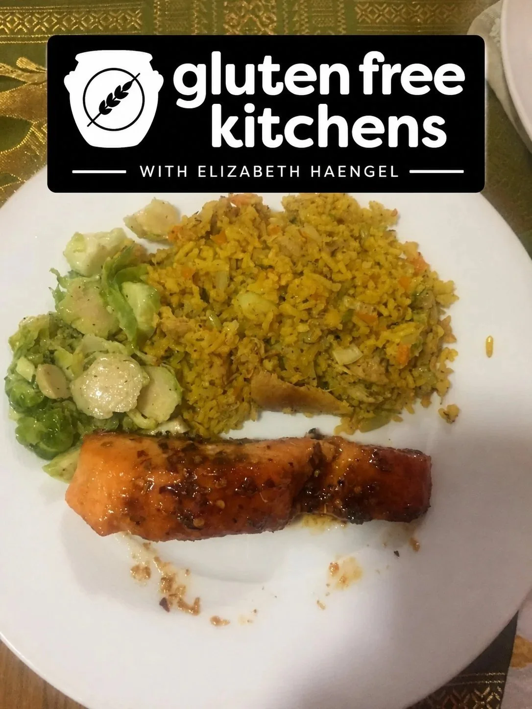 Salmon with rice and salad