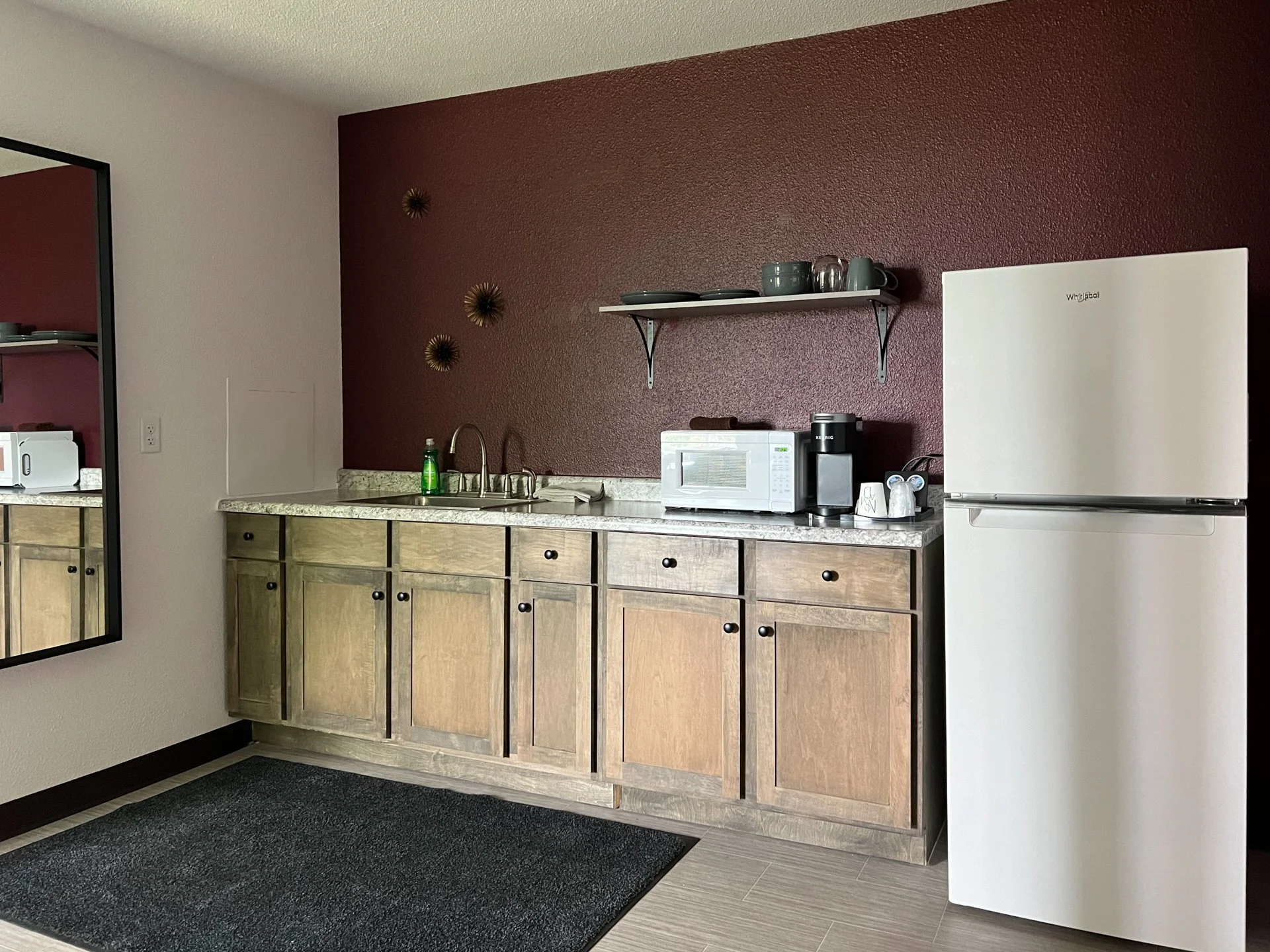 Nomad Single Queen Wet Bar-3.jpg