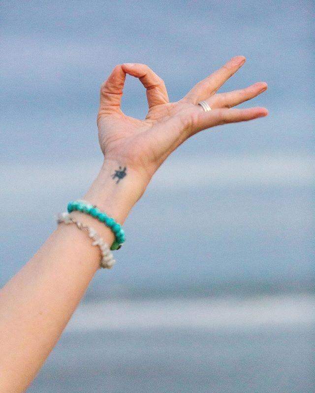 Gyan mudra: the mudra of knowledge. It has been used in meditation for thousands of years to help you connect with the highest version of yourself as well as the universal flow. It stimulates wisdom and expansion, brings peace and calm and helps you 