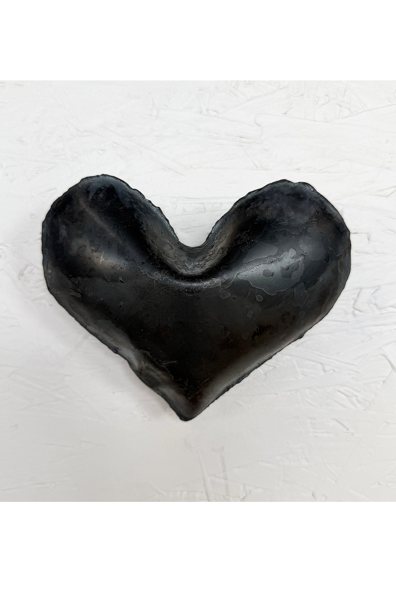 SC011 Small Black Steel Heart A Sculpture