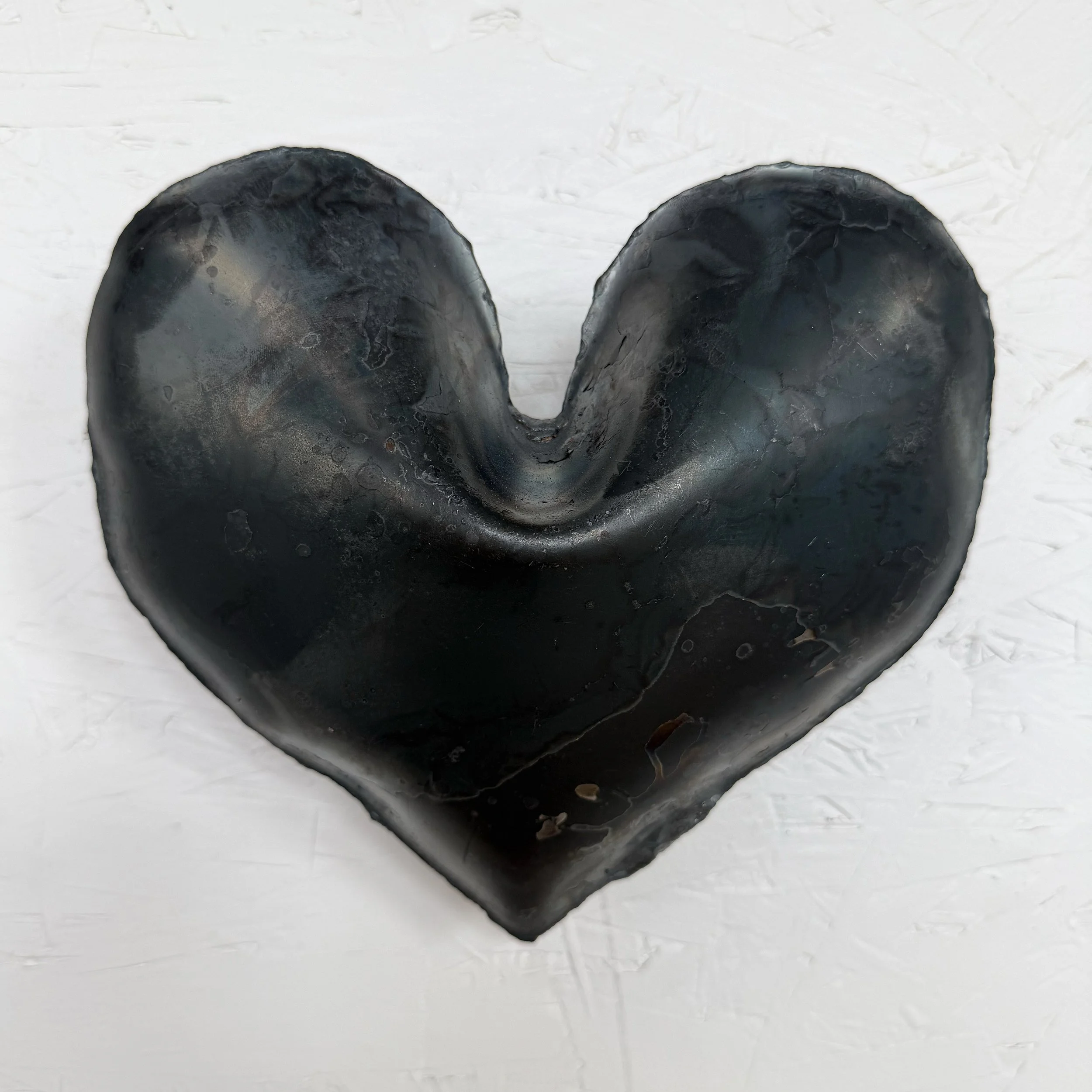 SC010 Big Black Steel Heart Sculpture