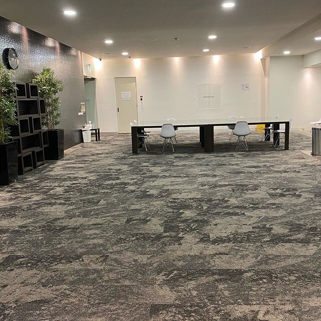 Out with the old in with the new! Old conventional broadloom carpet replaced with fresh new carpet tiles! .
.
.
Designer: @_twostyle 
Builder: @able_melbourne 
Carpet: @aboveleft .
.
.
Over 5,000 recycled plastic bottles used in the carpet tile backi