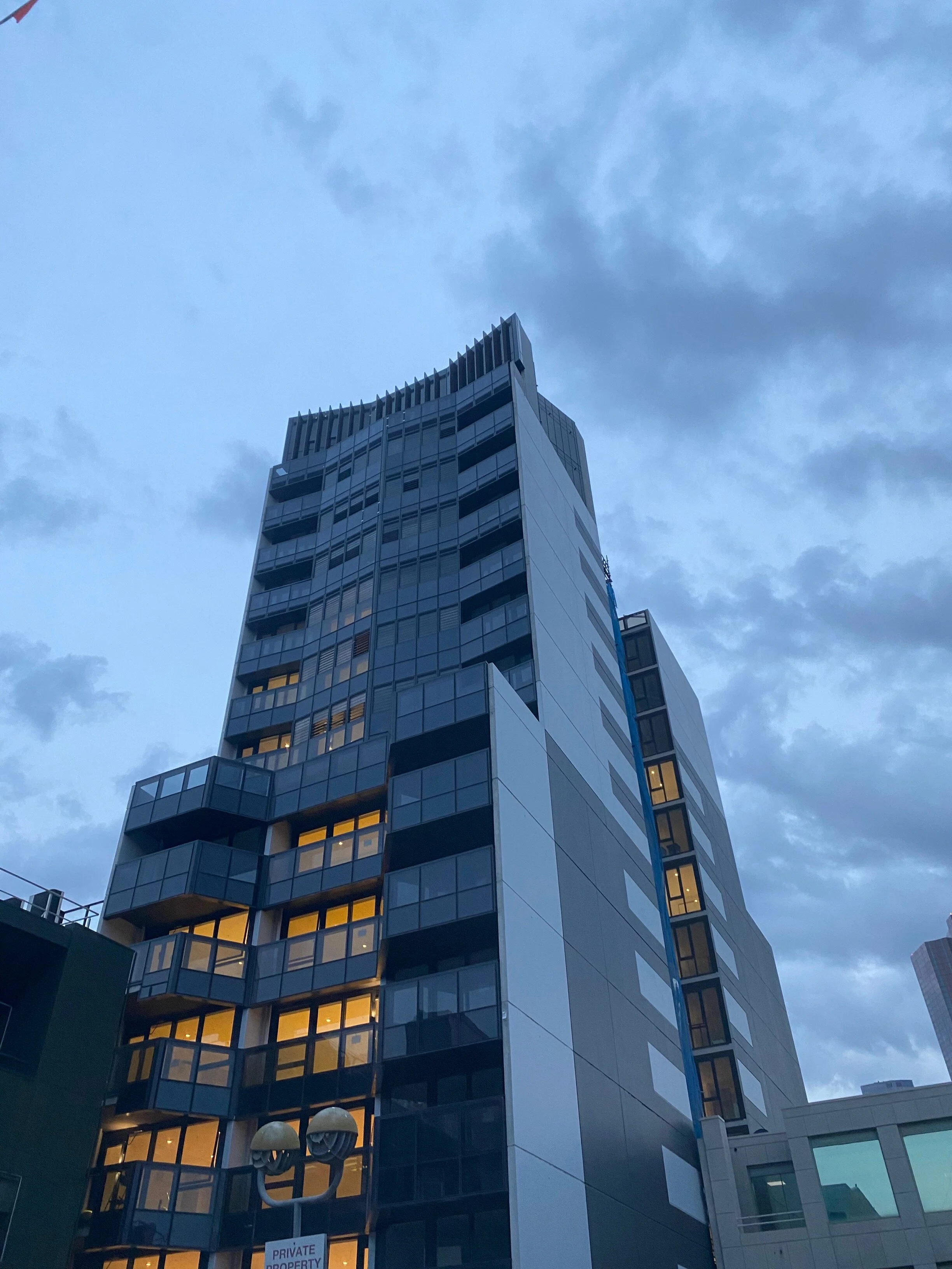 LINCOLN SQUARE APARTMENTS