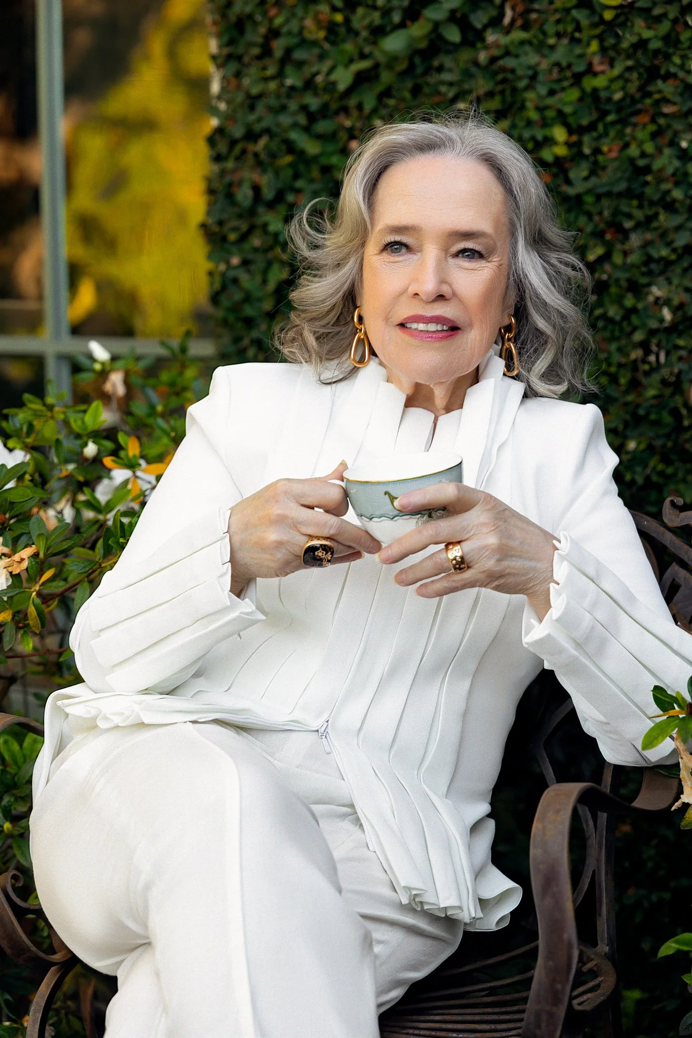 Kathy Bates_Renew Mag_2025.jpg