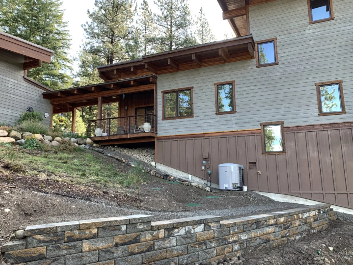 Multi-color Block Retaining Wall