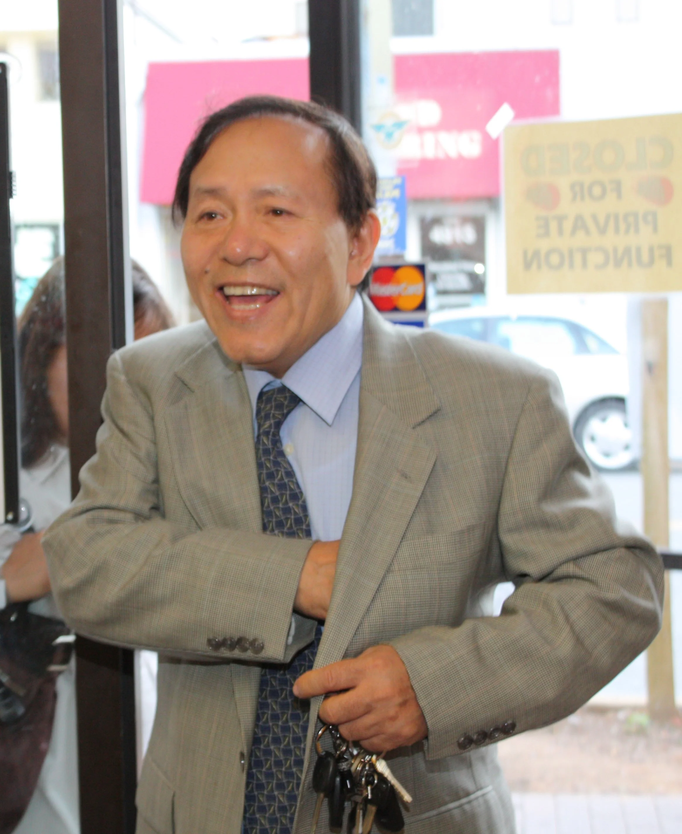dad at becky wedding.jpg