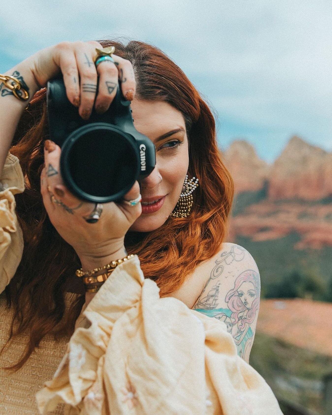 &ldquo;Step into your purpose with intention and you cannot go wrong&rdquo; ⚡️

&mdash; @jessicaleigh.co doing what she loves with @elementsphotoworkshop at our Sedona flagship Destination Home! #CreatorsCreate

Share your Creator Story &mdash; link 