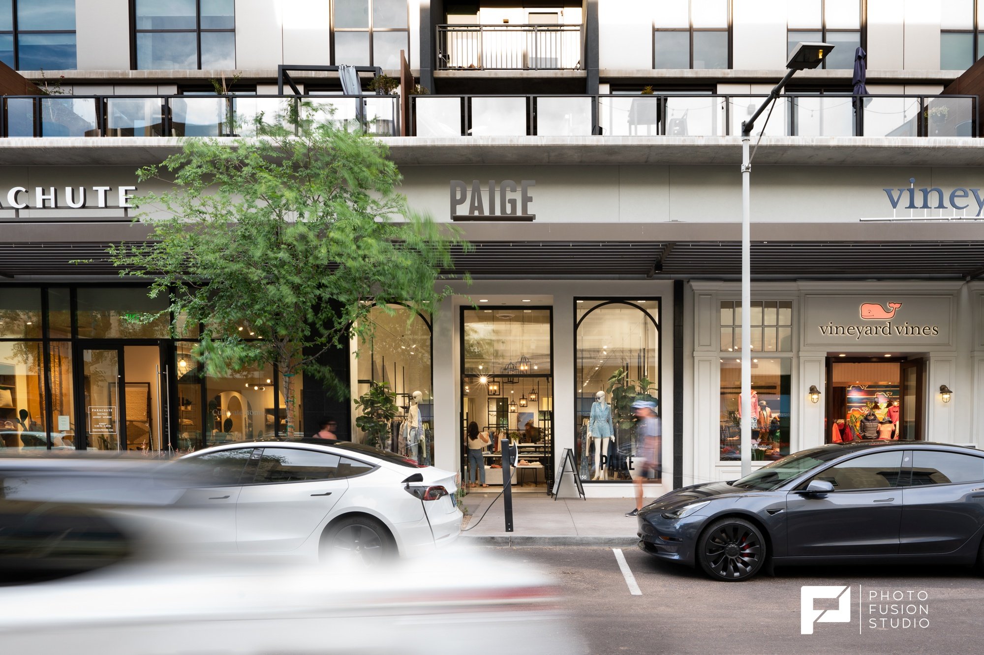 Busy Days at the Scottsdale Quarter - Retail PHotography in Scottsdale 4 Paige at Scottsdale Quarter - Photo Fusion Studio