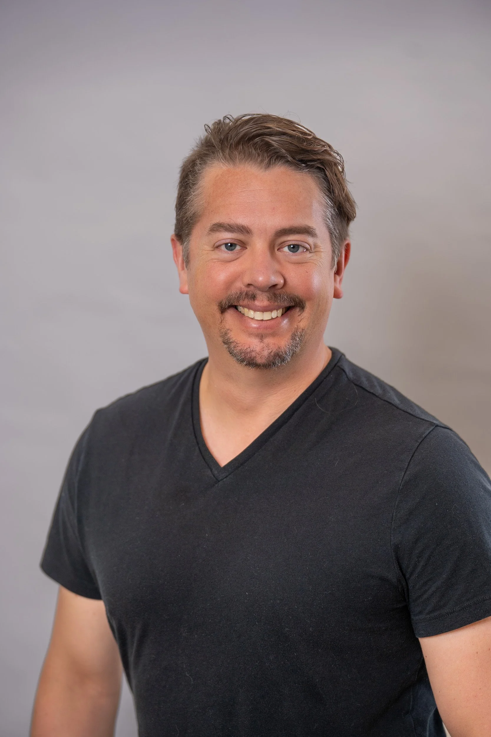 Headshot_Tom Ferris.jpg