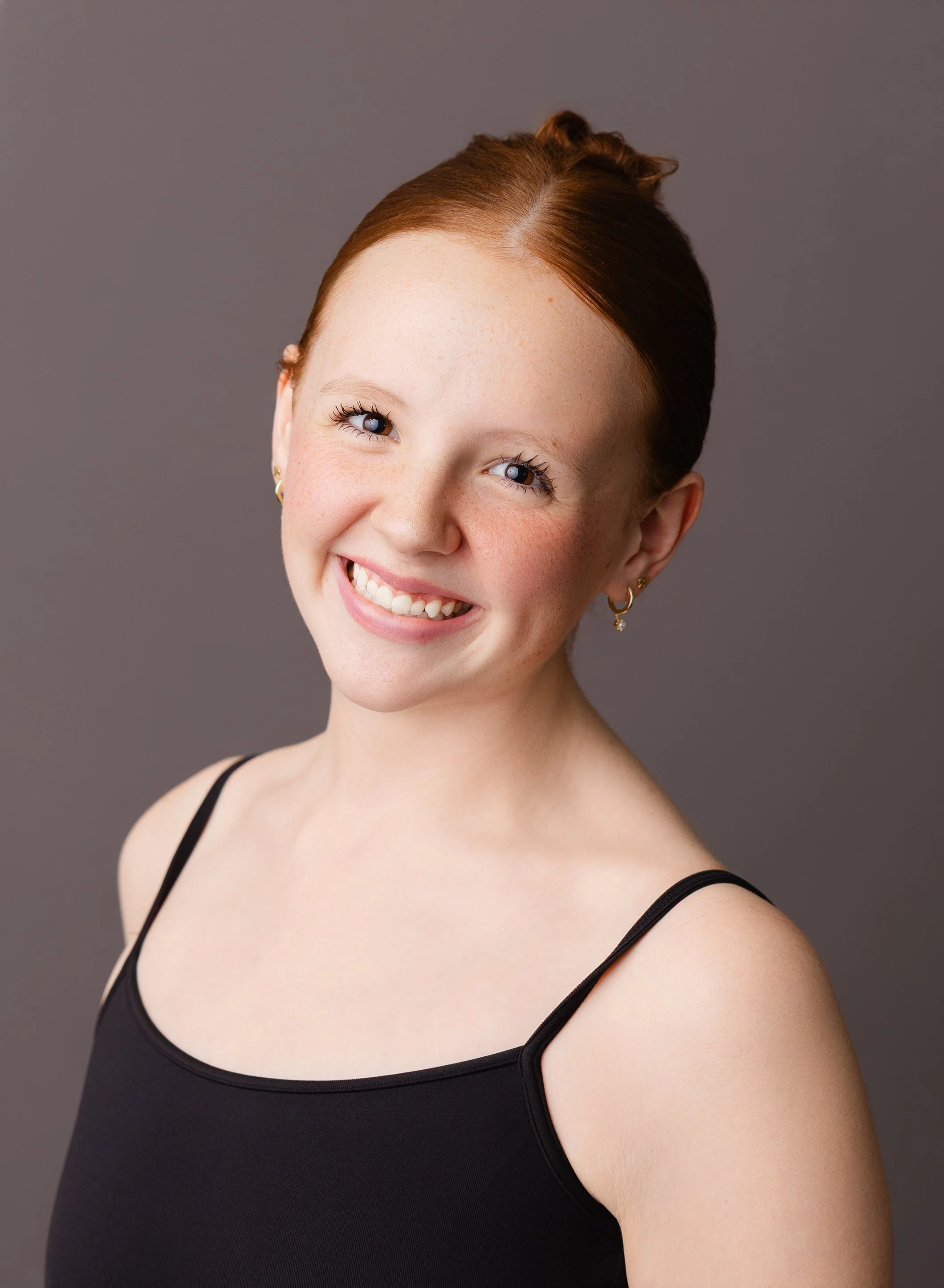 Headshot_Deliah Schinzler.jpg