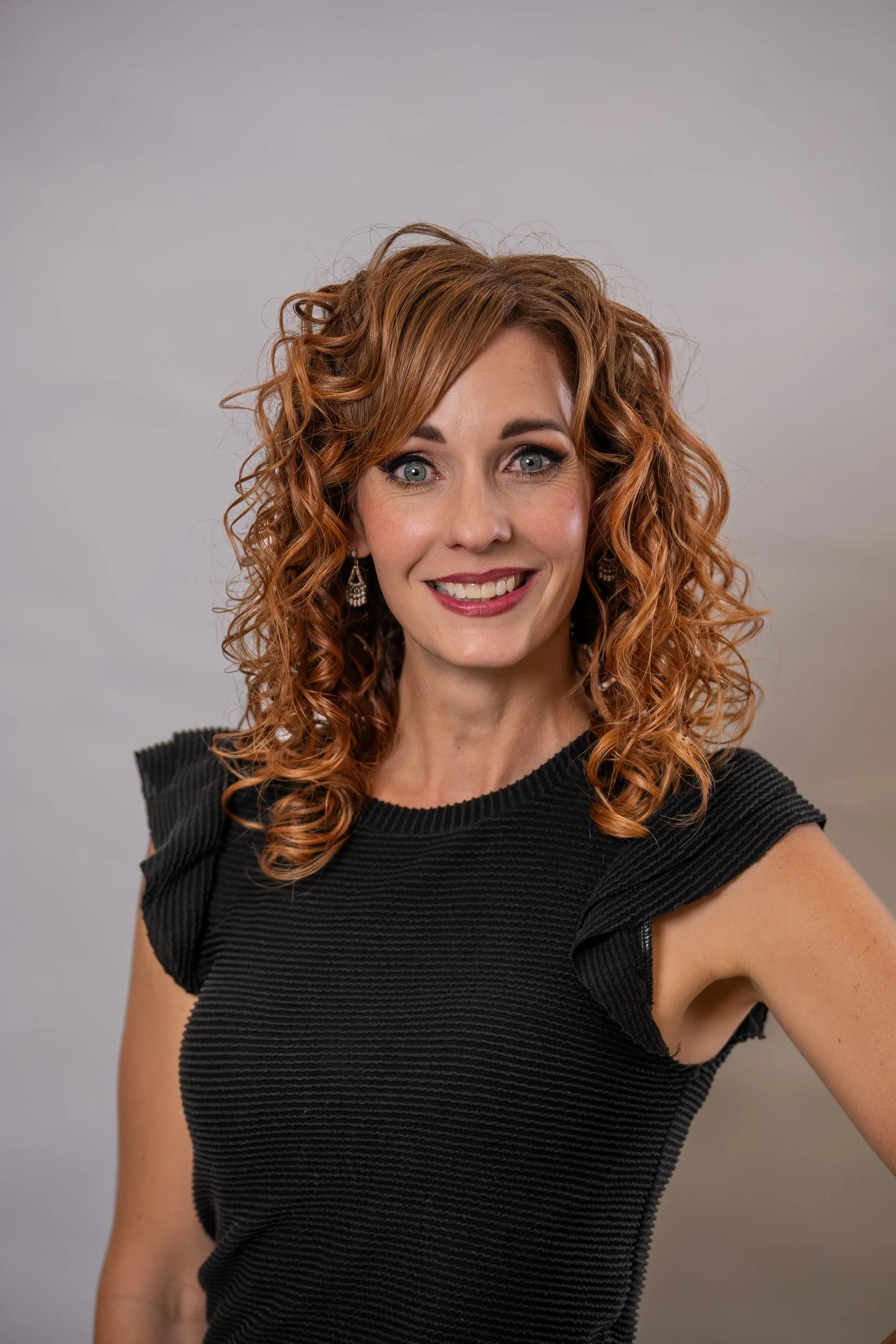 Headshot_Elizabeth Evans.jpg