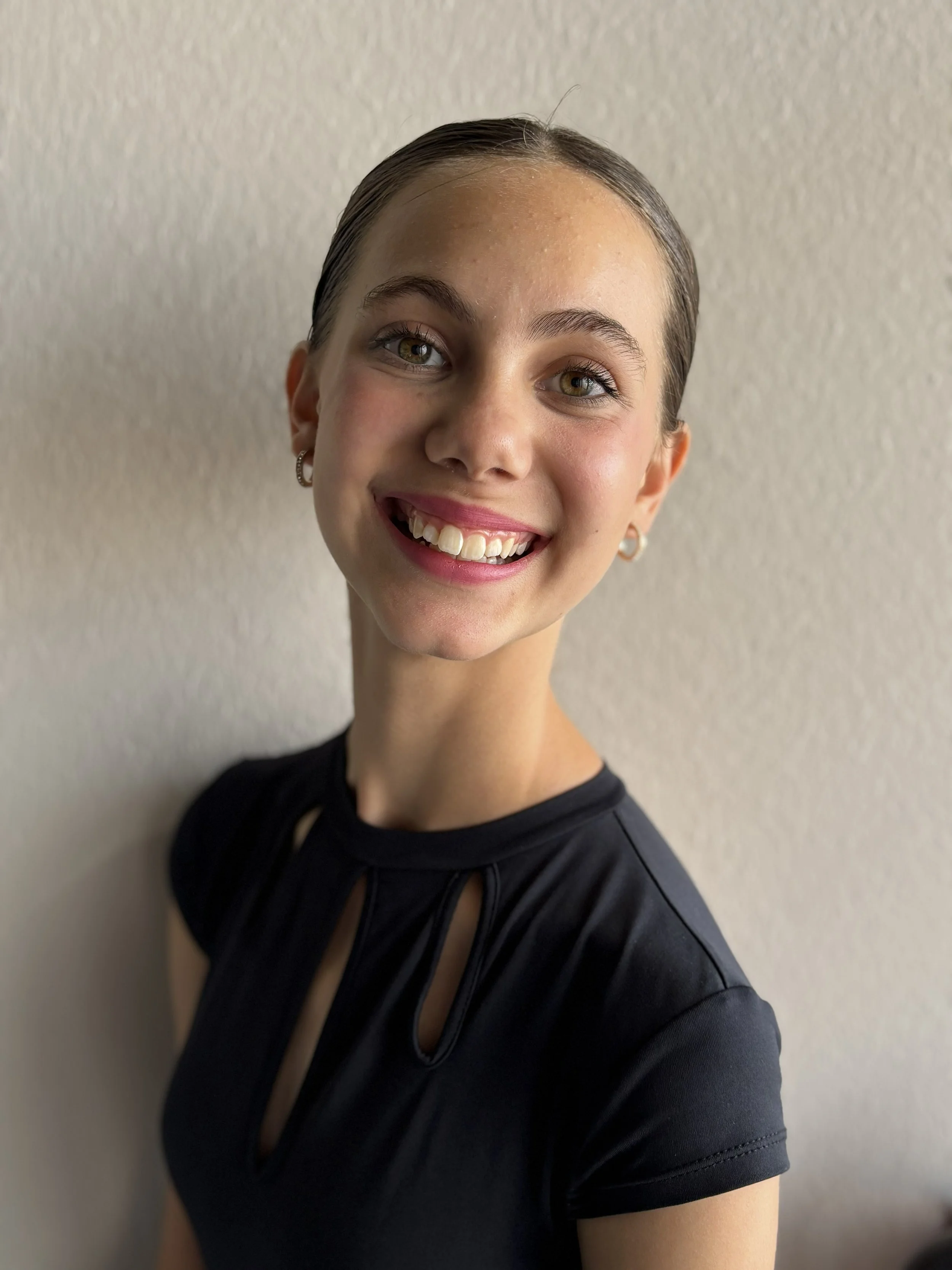 Headshot_Caroline Humes.jpg