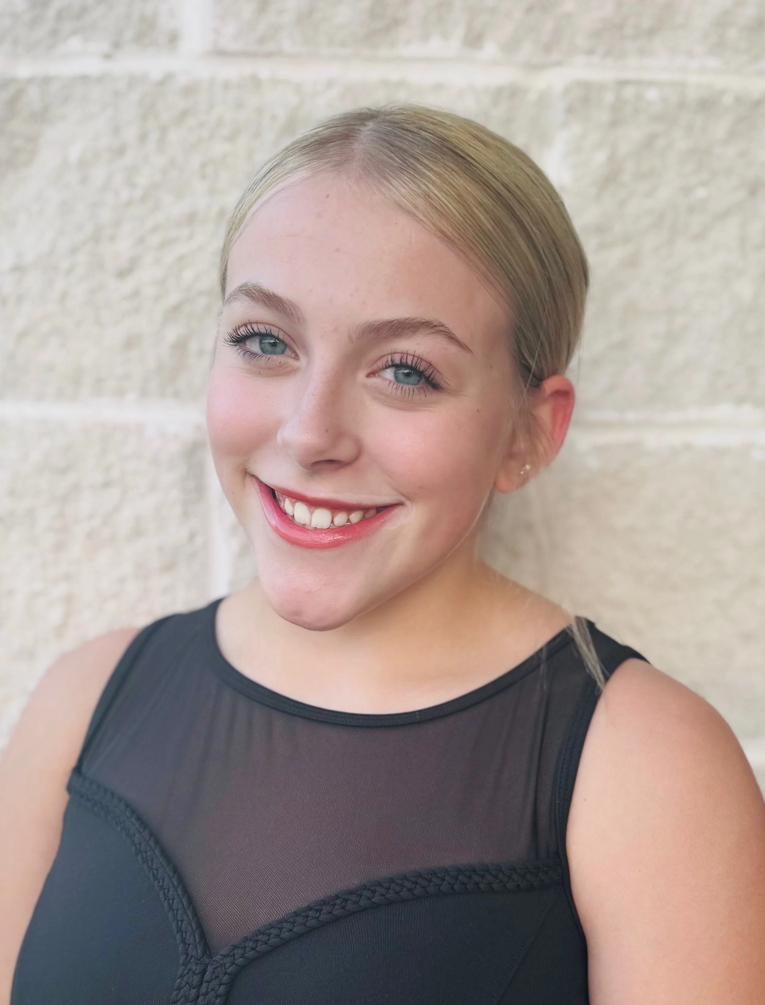 Headshot_Lily Schuenemann.jpg