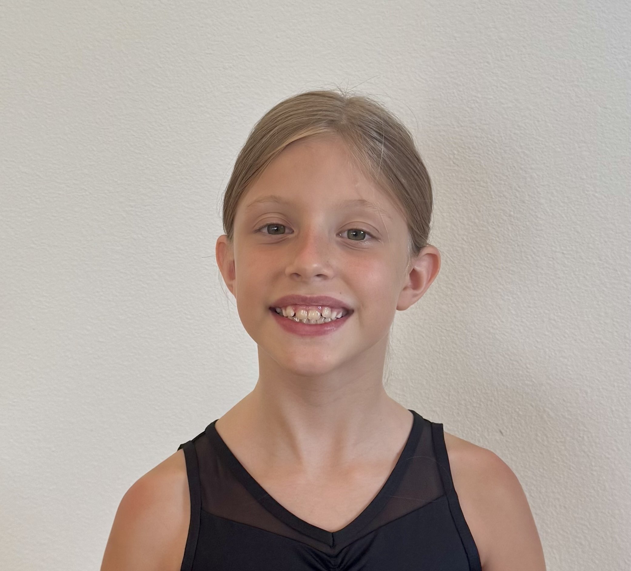 Headshot_Ava Olson.jpg