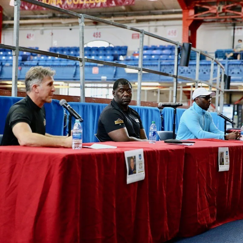 A special thank you to @nfllegends Roman Oben, Keith Elias and Tony Richardson for providing insight on their experience in the @nfl, what it takes to be successful in the next level, and in life. 🏈

#ArmoryCombine #BeyondOfficial
📸 @johnnepolitan