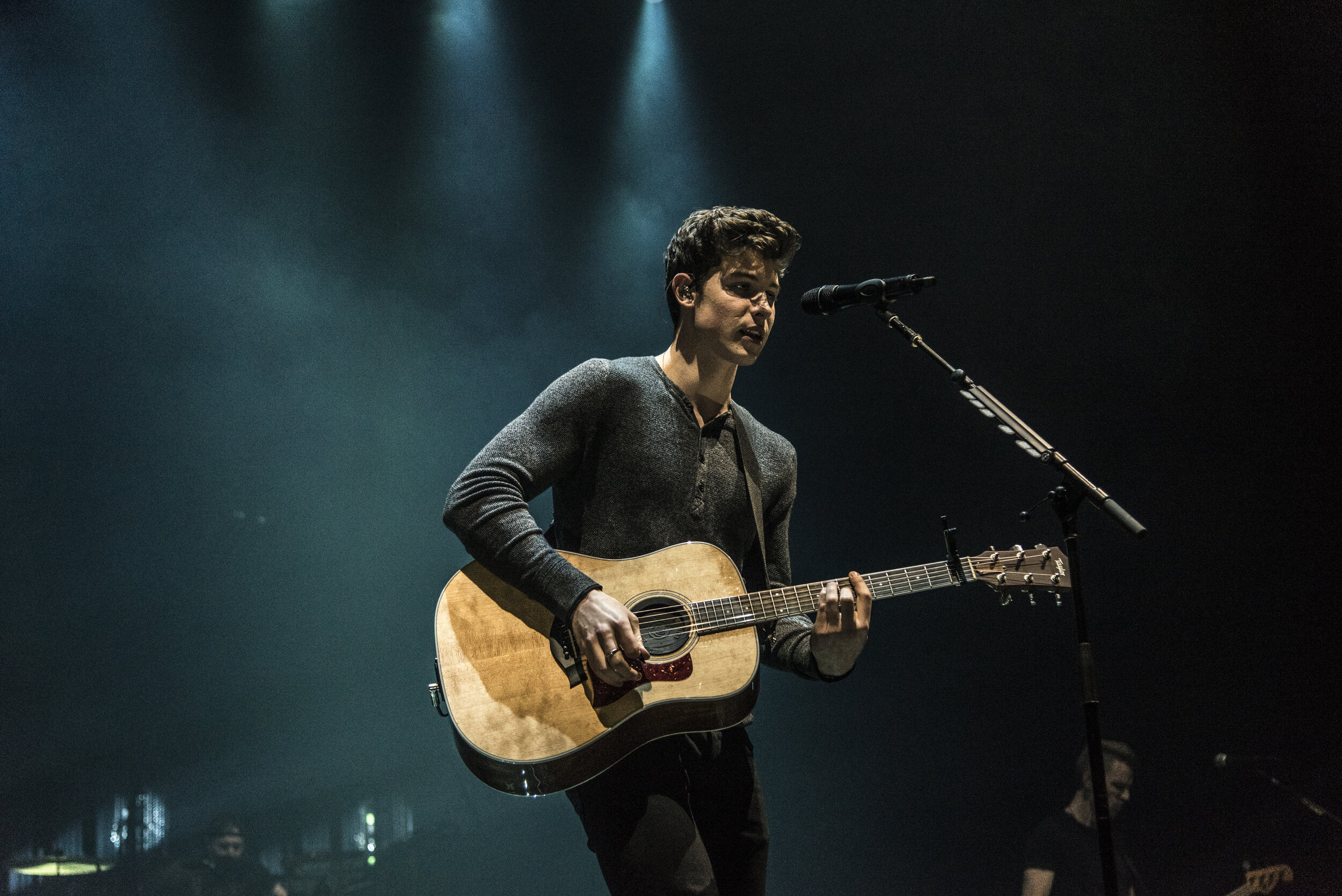 07 - Shawn Mendes performing at Glasgow's SSE Hydro as part of Opening Night of Illuminate World Tour - 28-04-2017 - Picture By - Calum Buchan Photography.jpg