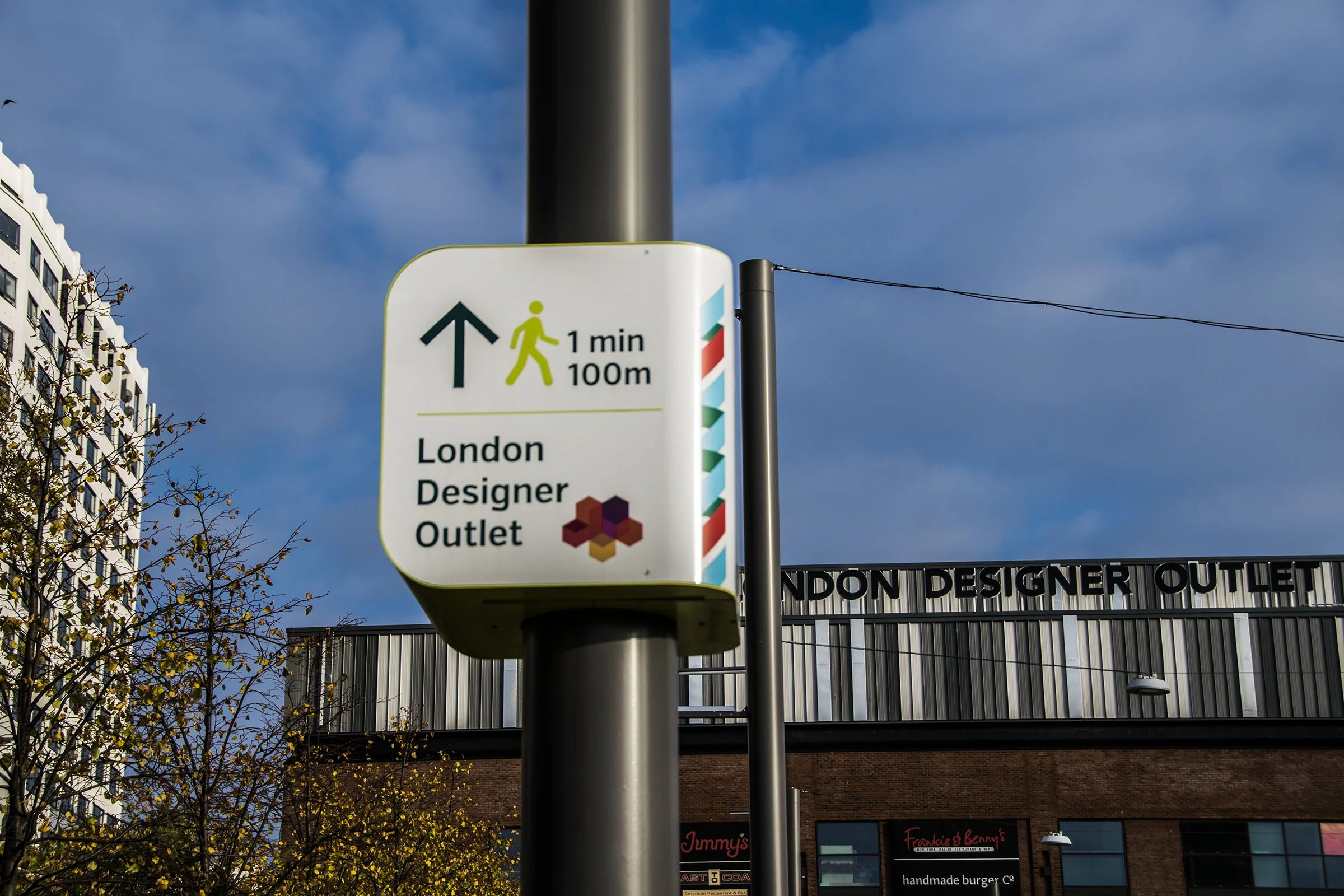Sign 2 - London Designer Outlet.jpg