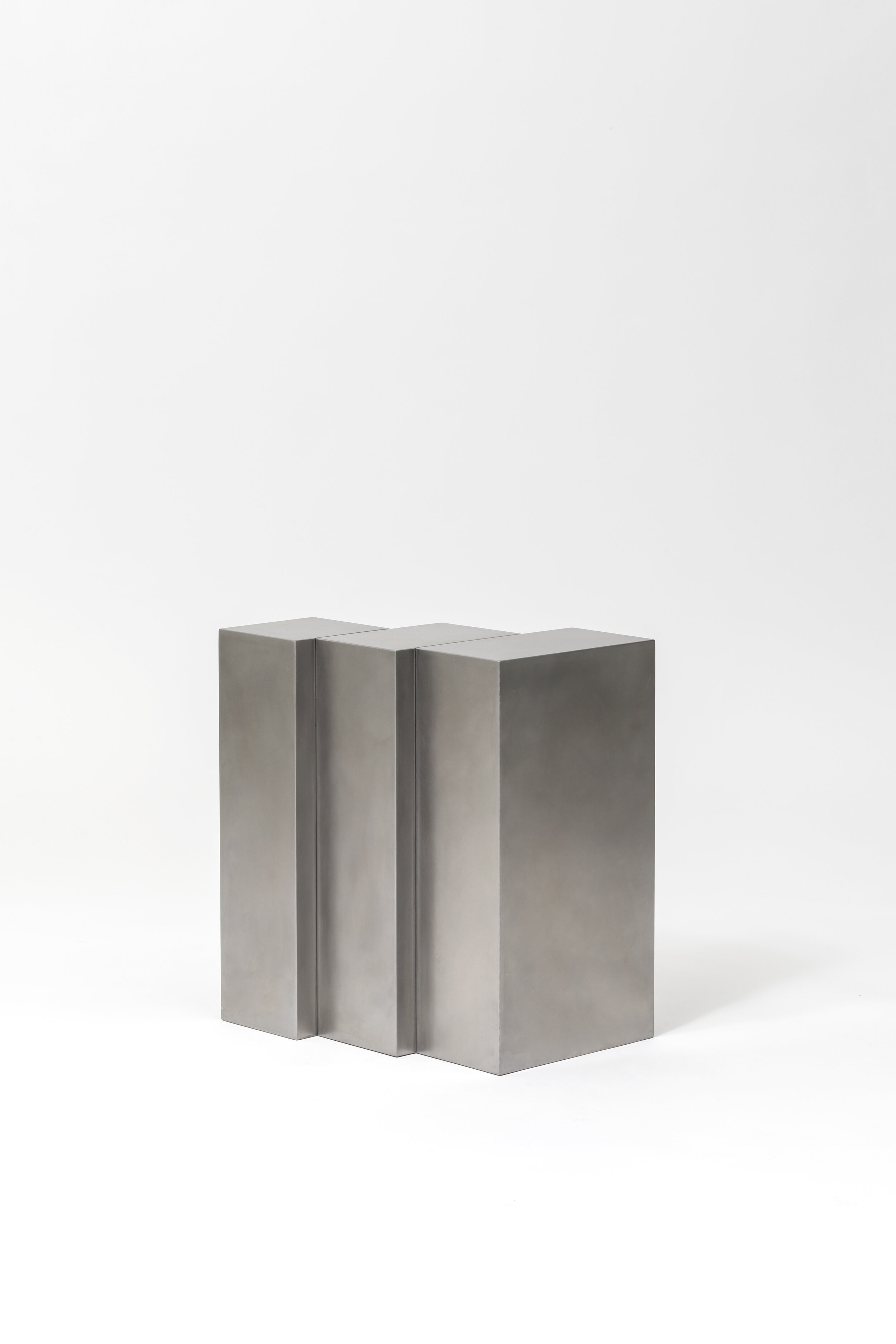 Layered_Steel_Stool_02_6.jpg