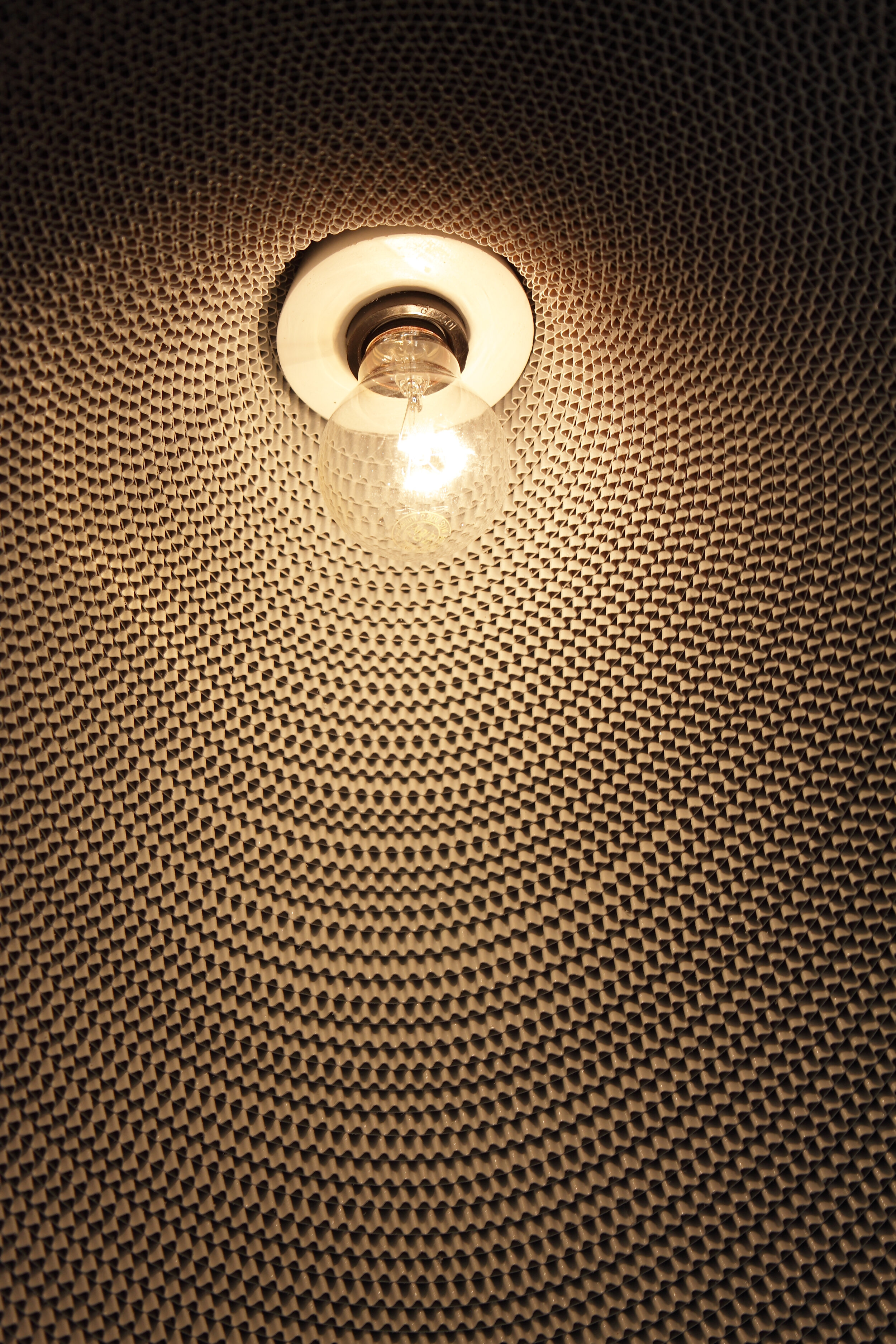 Cardboard Lighting Series 3_Interalia_05.jpg