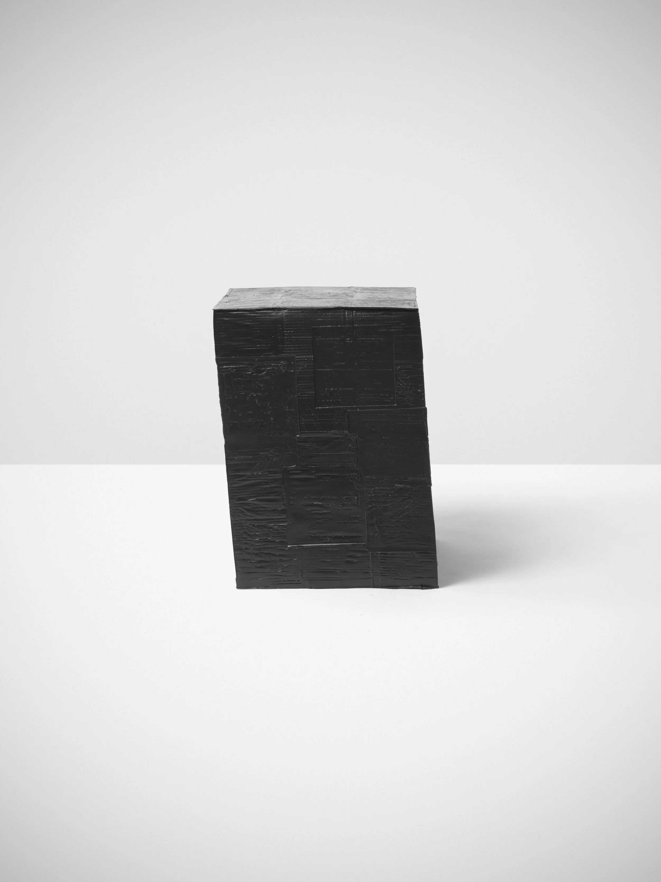 LAYERED_SERIES_STOOL_B04.jpg
