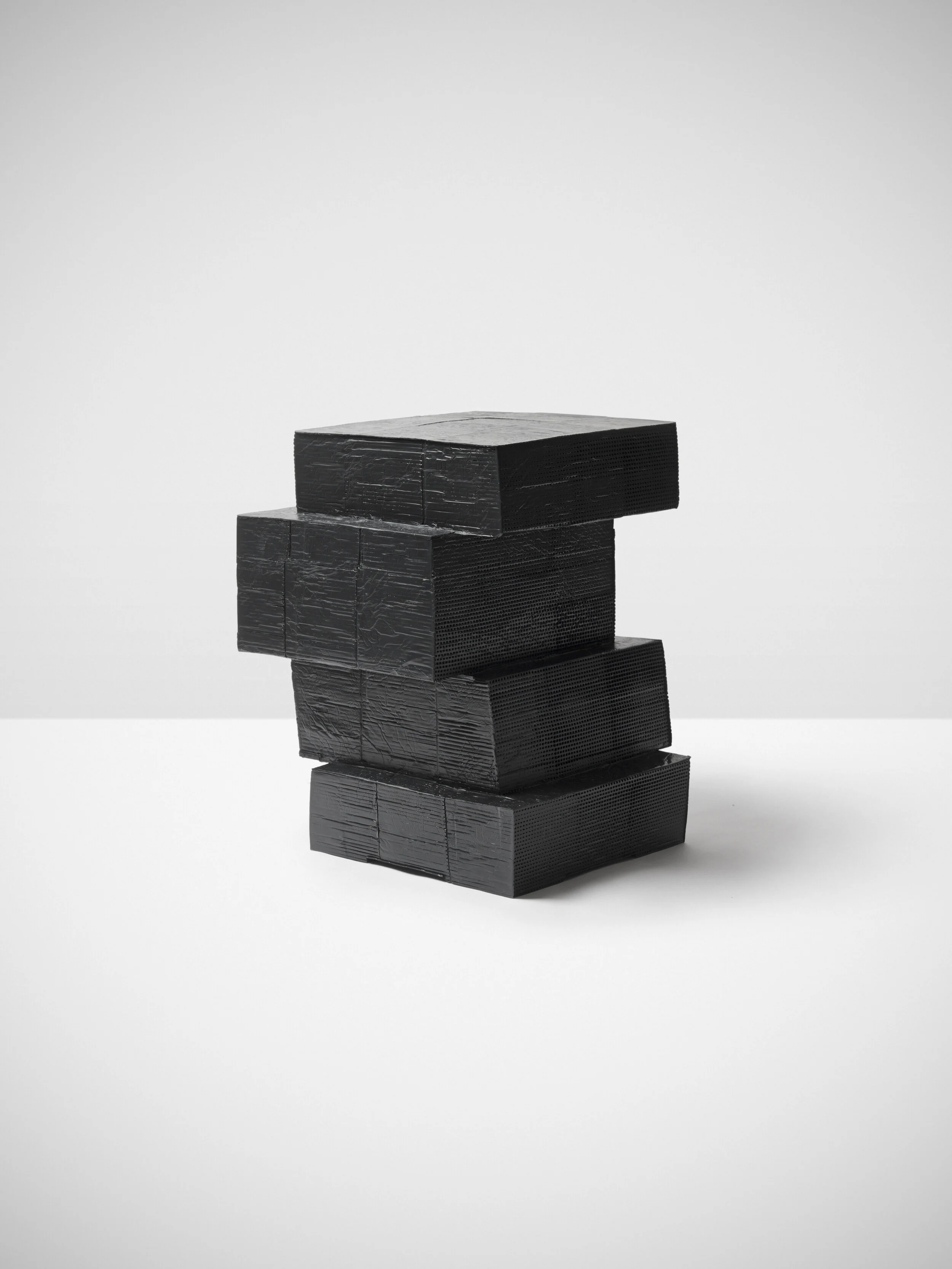 LAYERED_SERIES_STOOL_B07.jpg