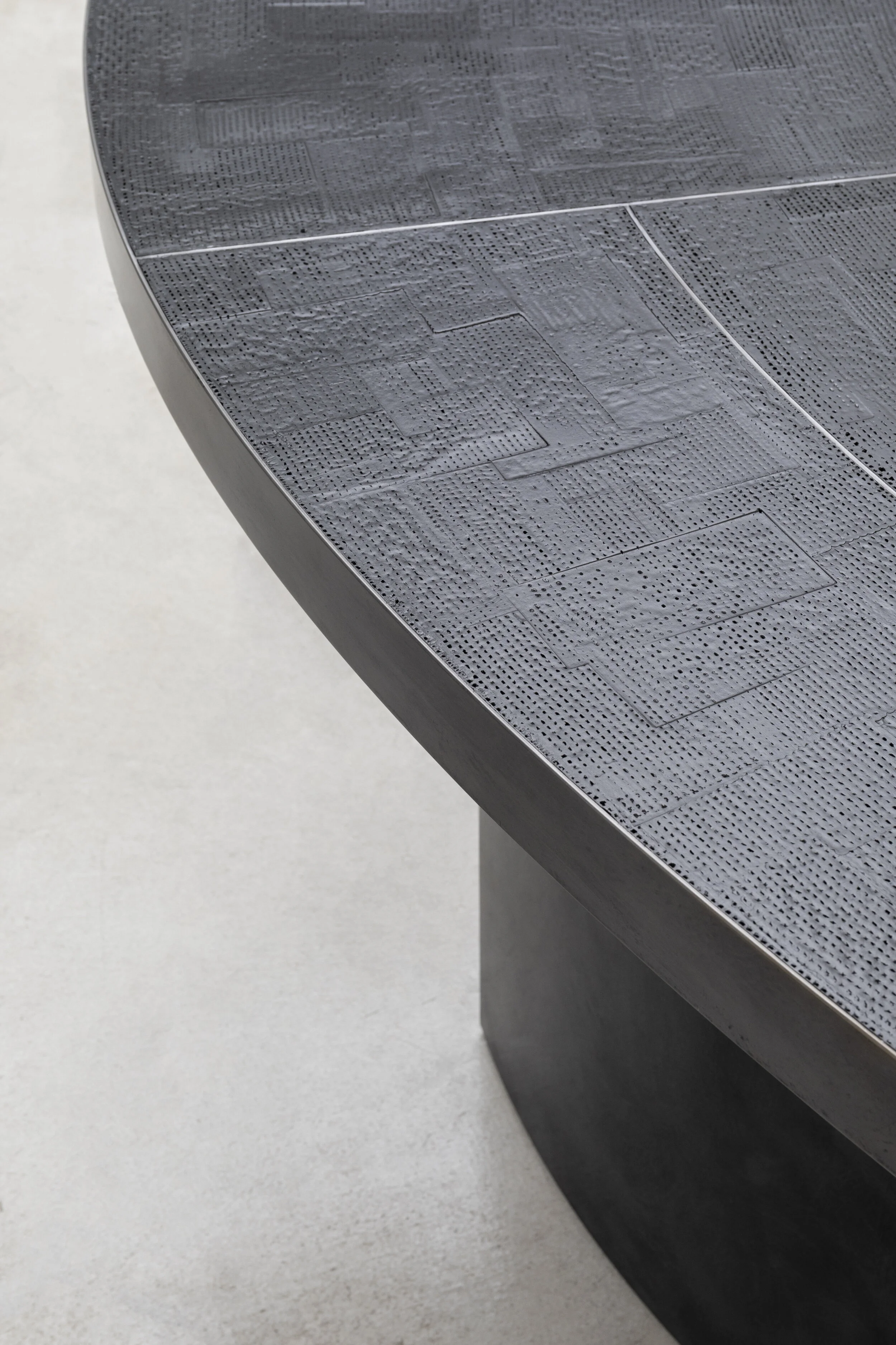 Layered_Table_Detail_3.jpg