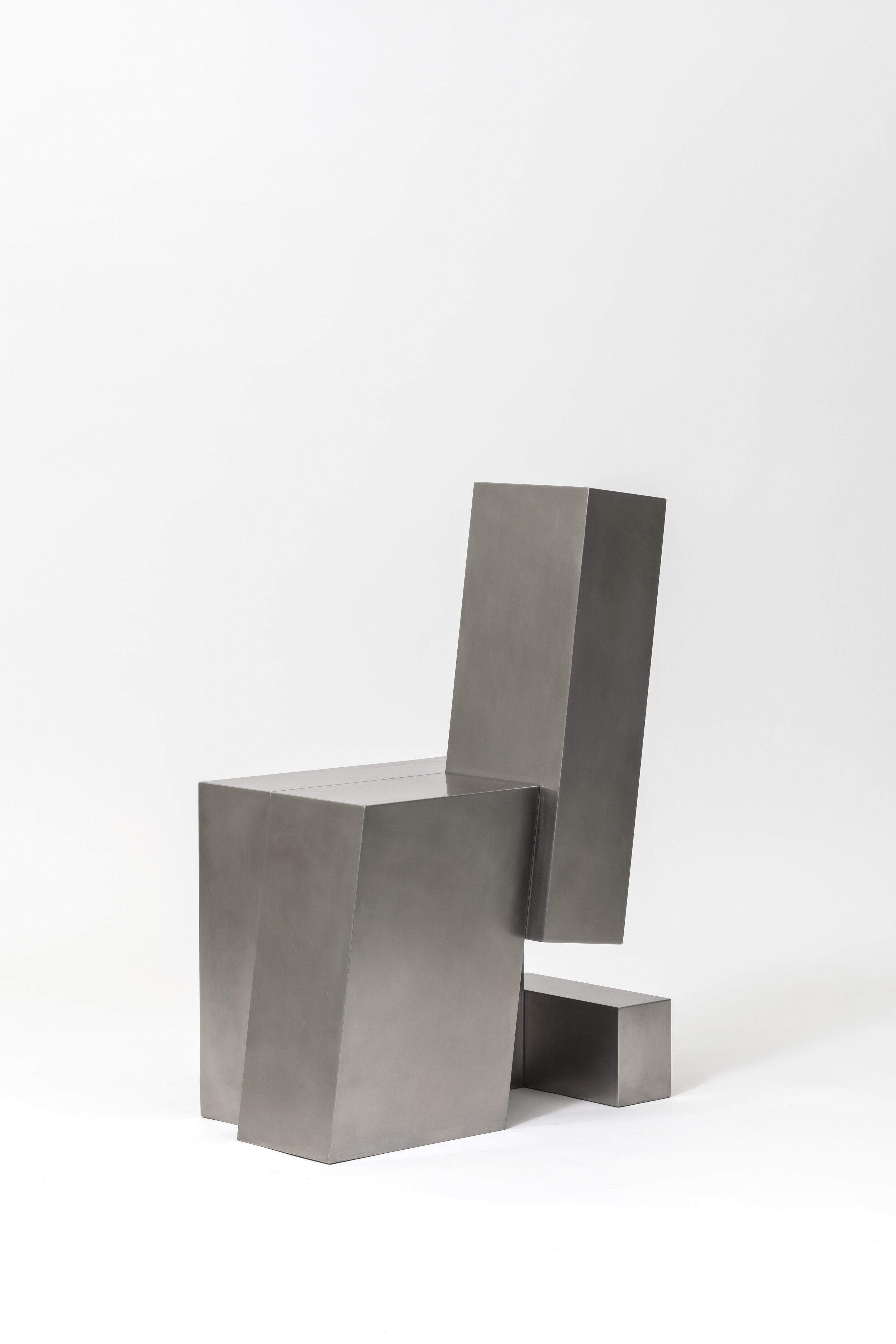 Layered_Steel_Chair_02_2.jpg