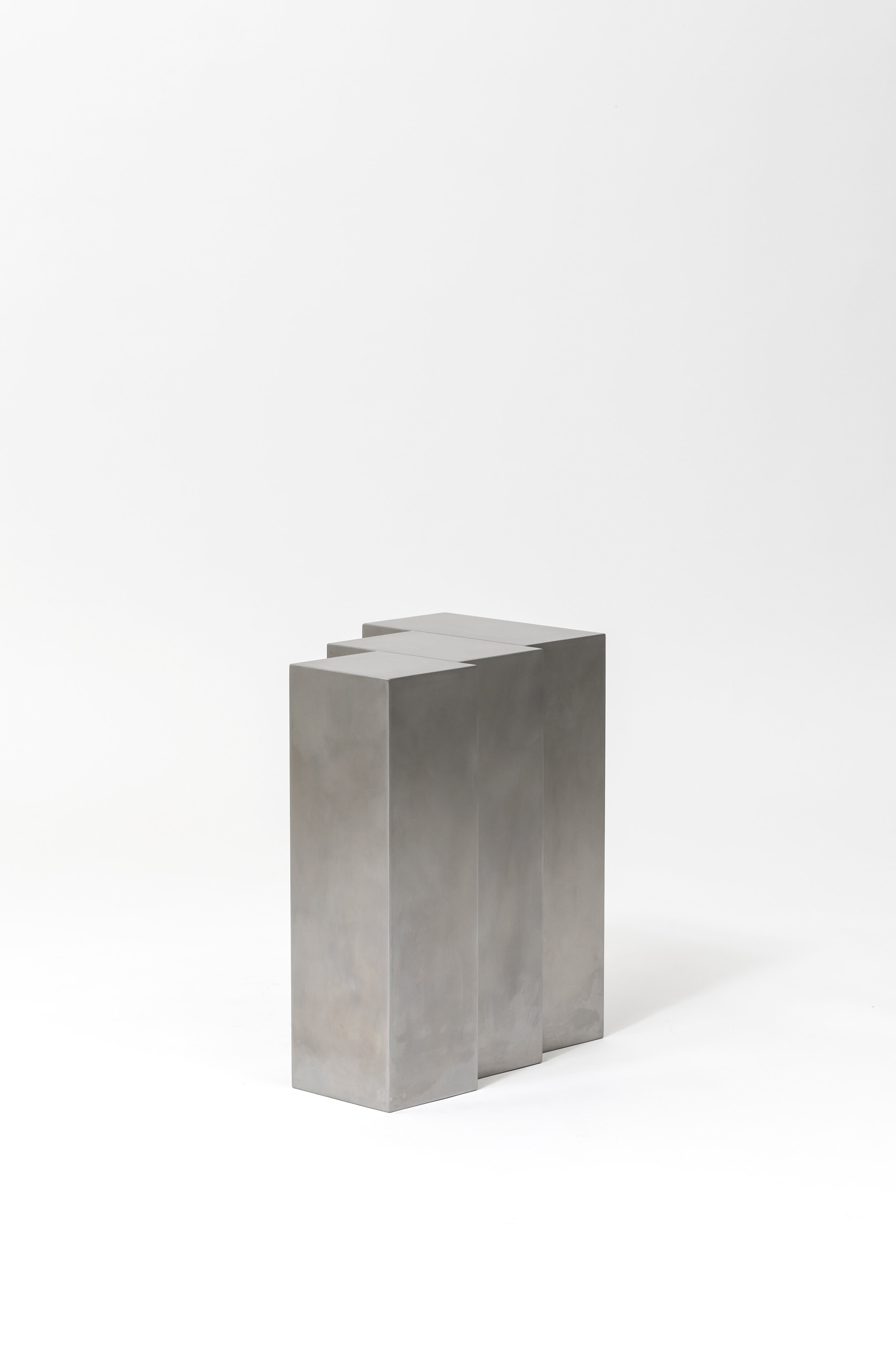 Layered_Steel_Stool_02_5.jpg