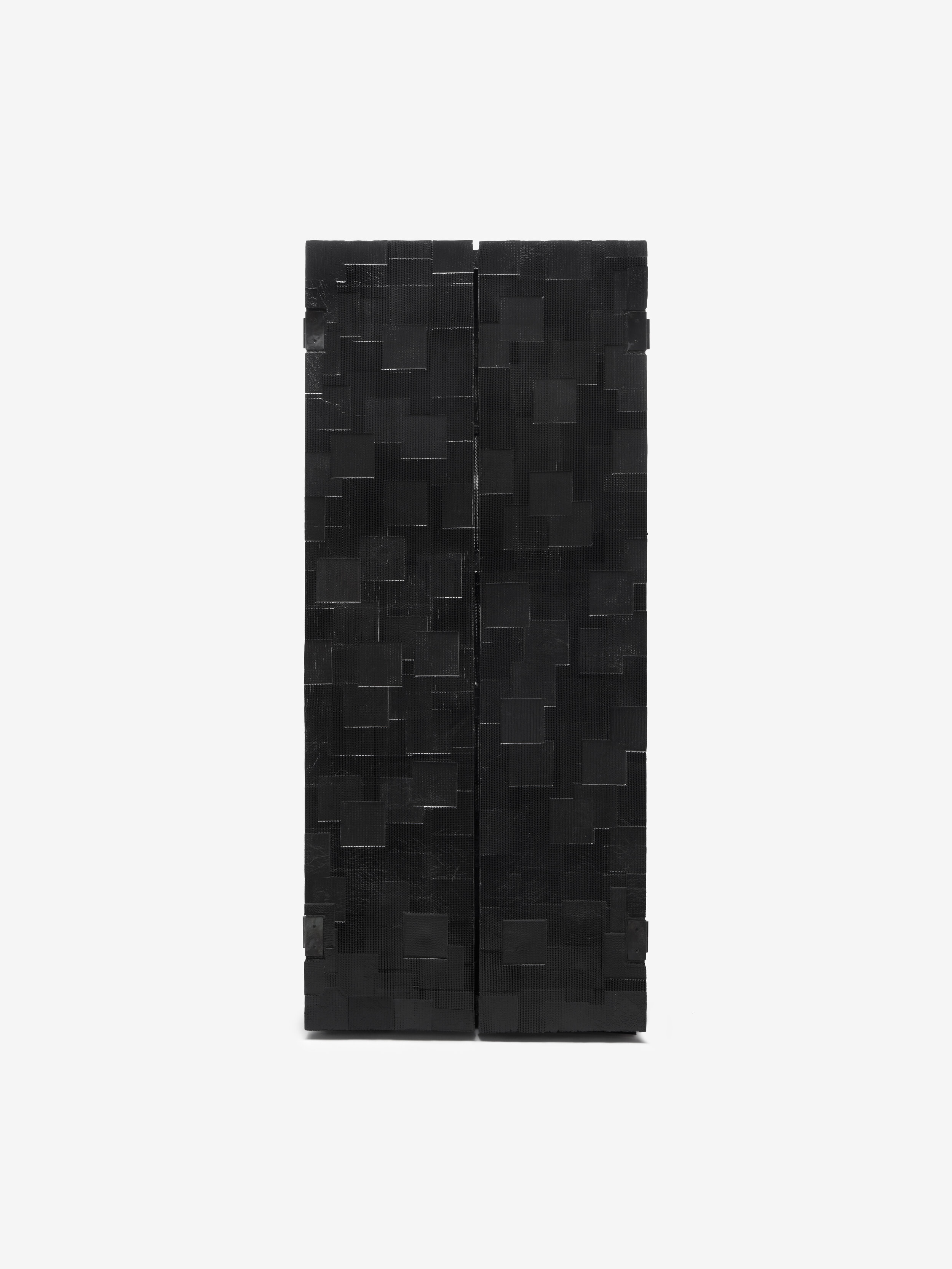 LAYERED_SERIES_CABINET_B01_1.jpg