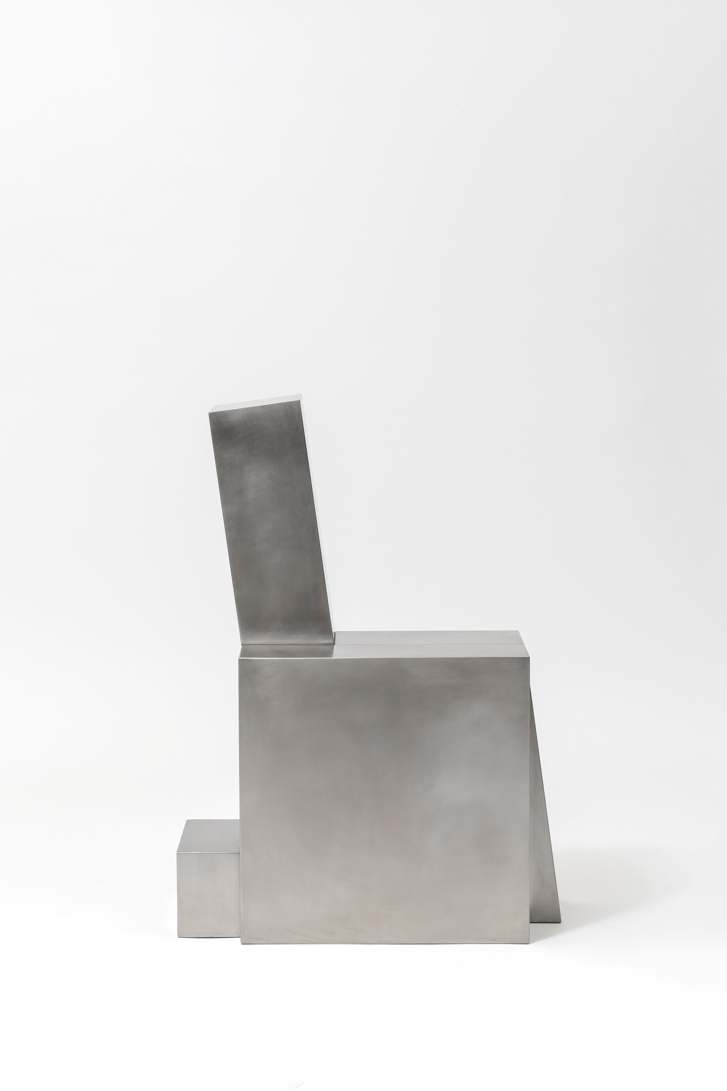 Layered_Steel_Chair_02_7.jpg