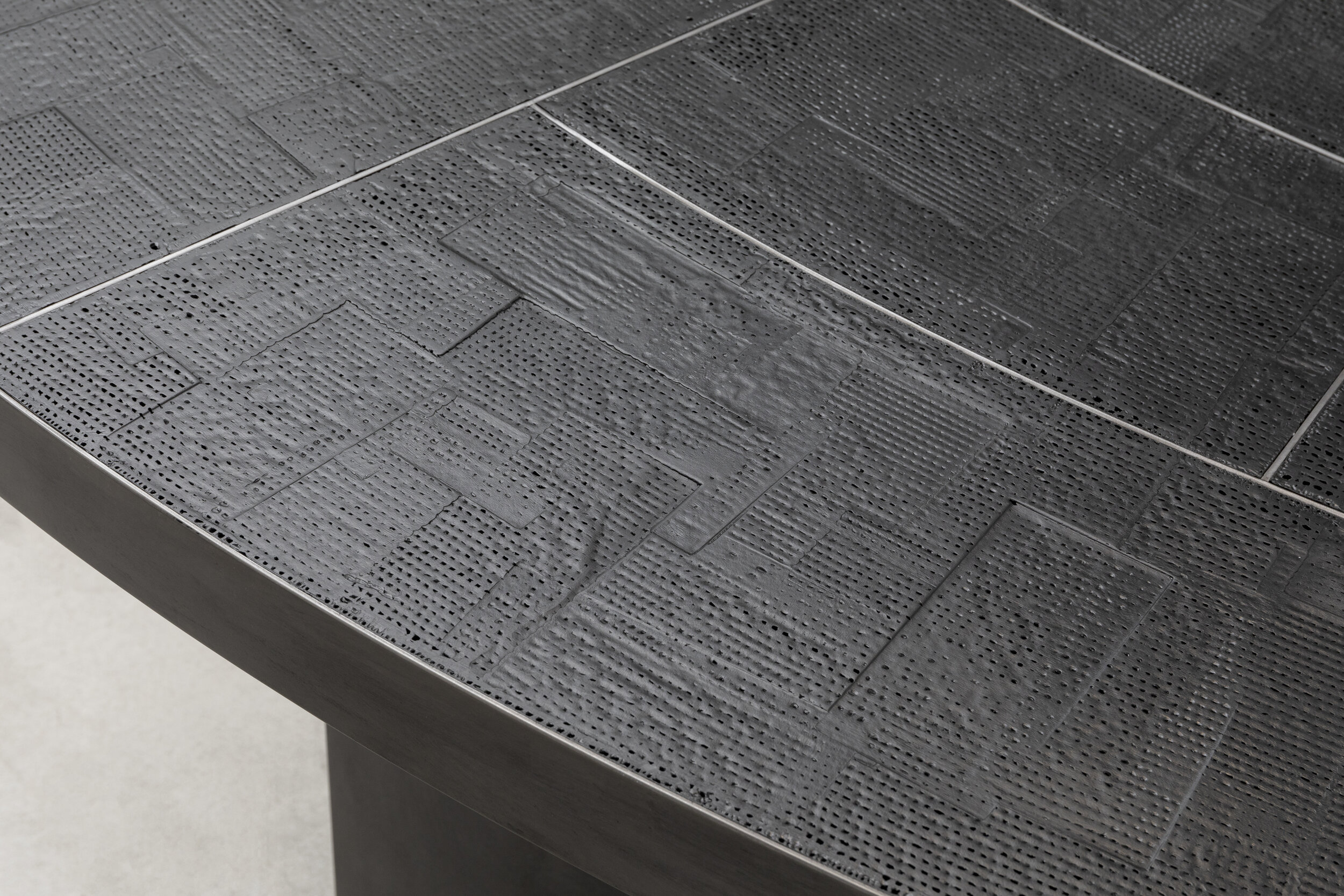 Layered_Table_Detail_2.jpg